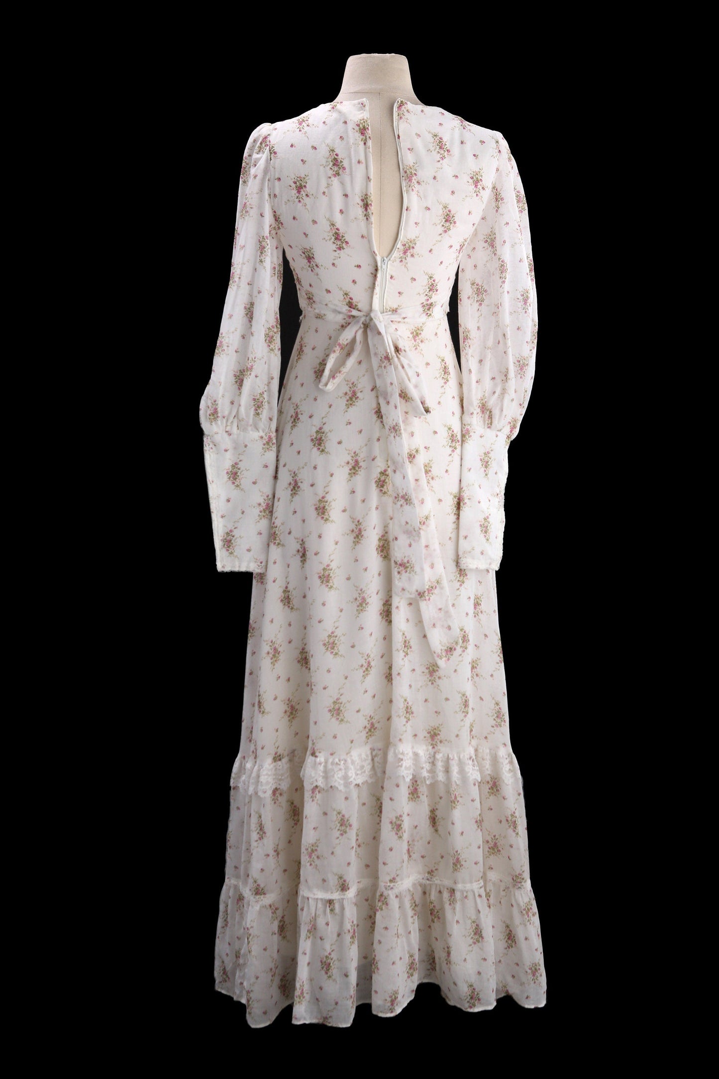 Vintage 1970s Prairie Dress / Floral Print / Long Sleeve / Cotton / Summer / Long / Waist Belt / Square Neck