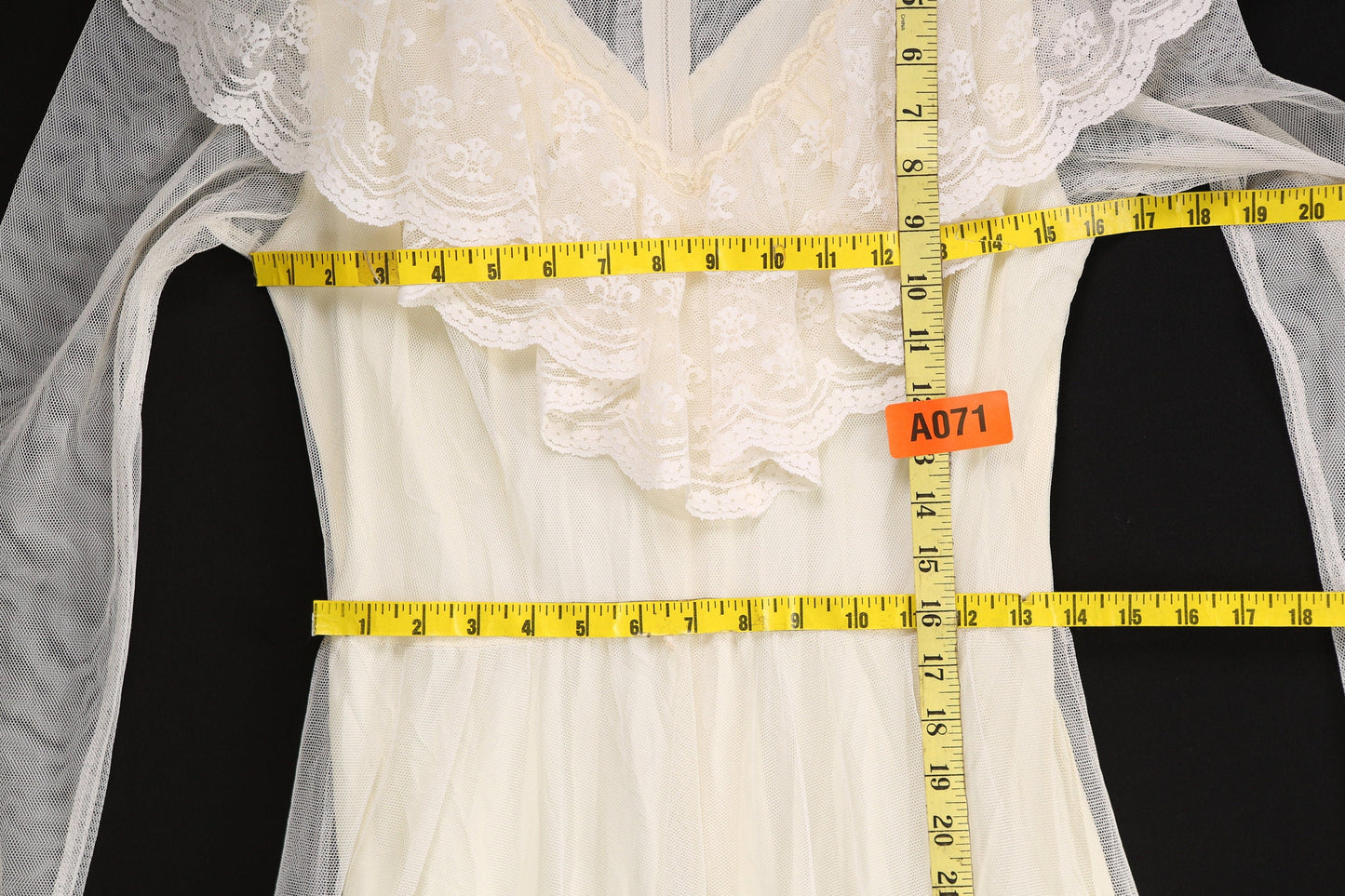 Vintage Prairie Dress Wedding Style with Layered Ruffle Lace Designs
