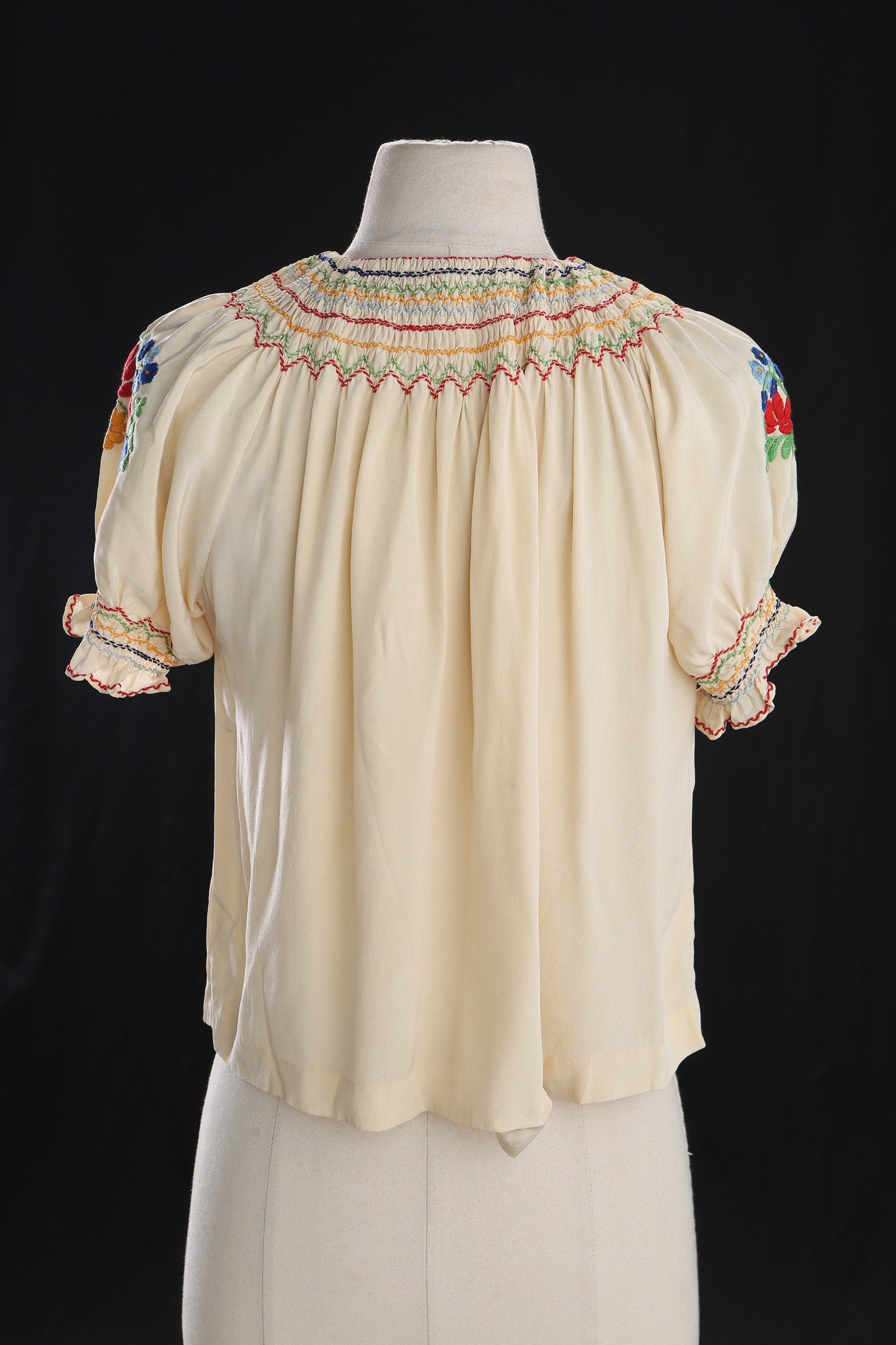 Vintage Floral Embroidered Blouse