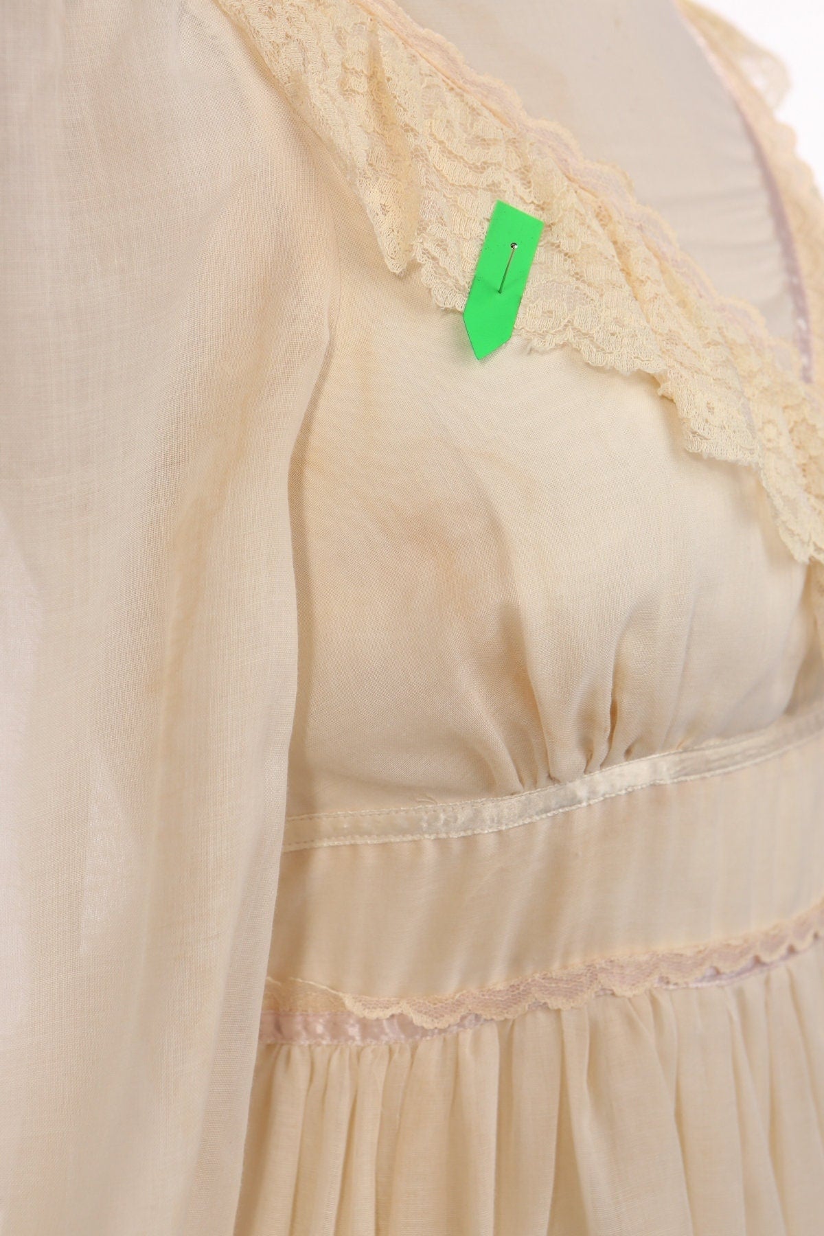 Vintage 70s Dress / Wedding Style / Beige / Long Sleeve / Western / Waist Belt / Prairie / Gunne Sax Style