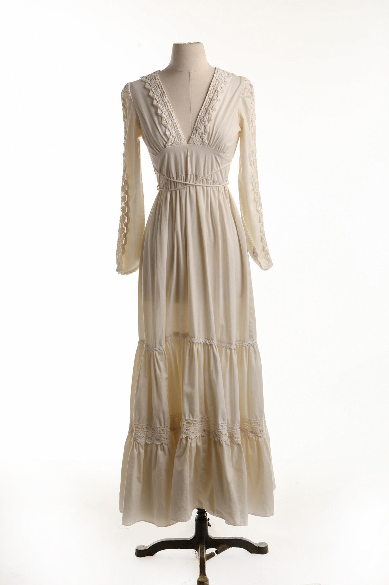 Vintage Gunne Sax Dress / 1970s / V Neck / Prairie / Long Sleeve / Flare / Cotton