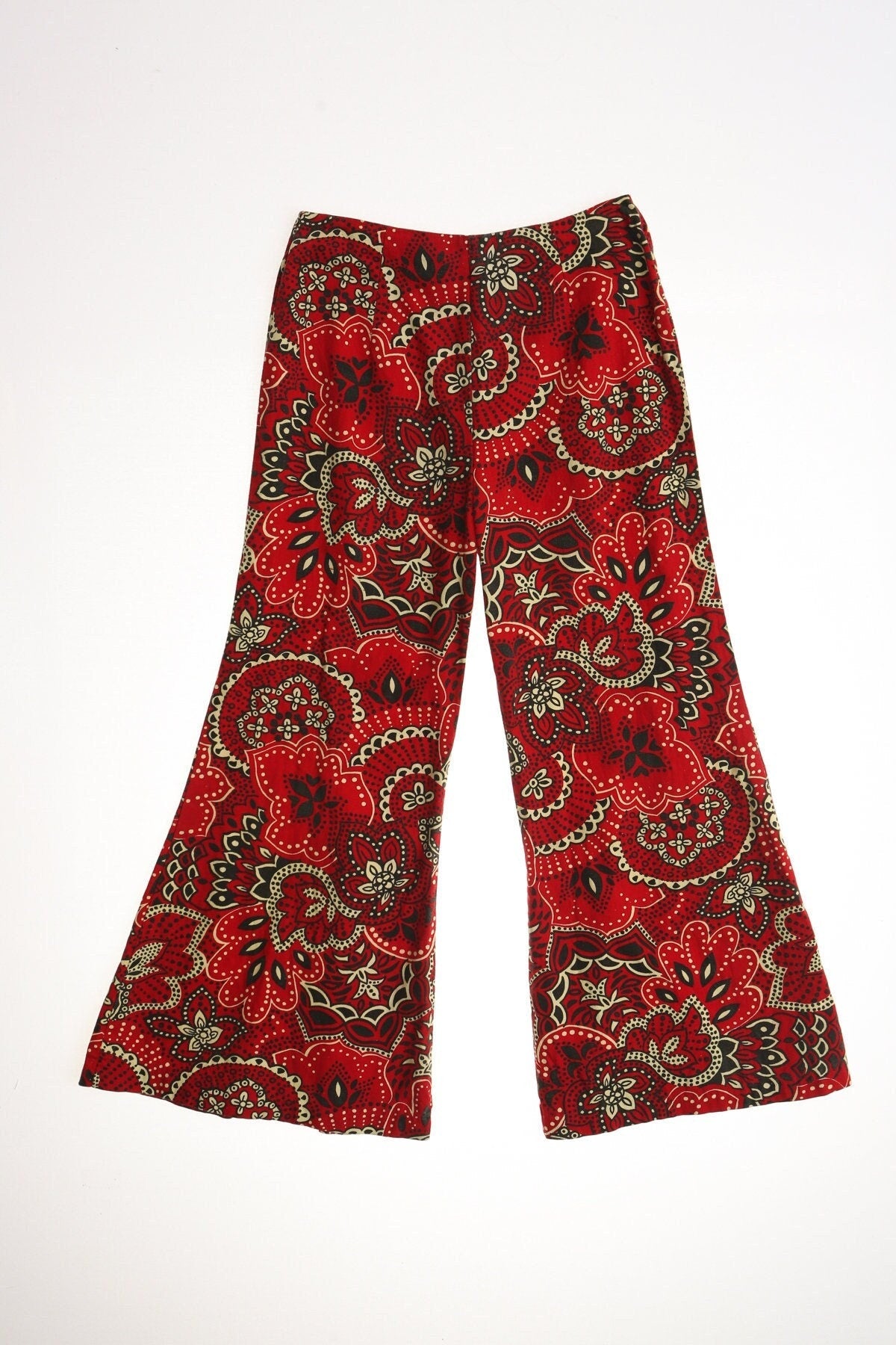 Vintage 70's bell bottom pants / floral print / flare / hippie / red