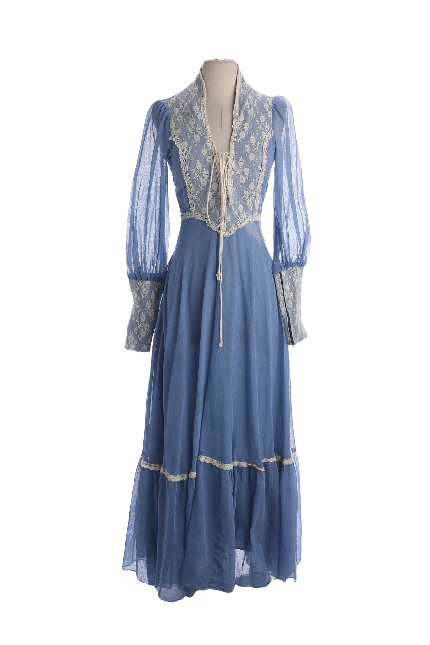 Vintage Gunne Sax Dress / Long Sleeve / 1970s / Victorian Style / Lace / Chest Closure / V Neck