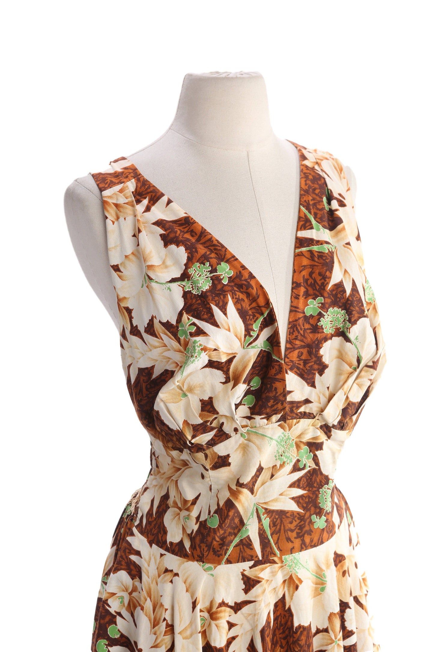 1940s Floral Print Brown Hawaiian Dress Sleeveless V Neck Back Zipper Closure