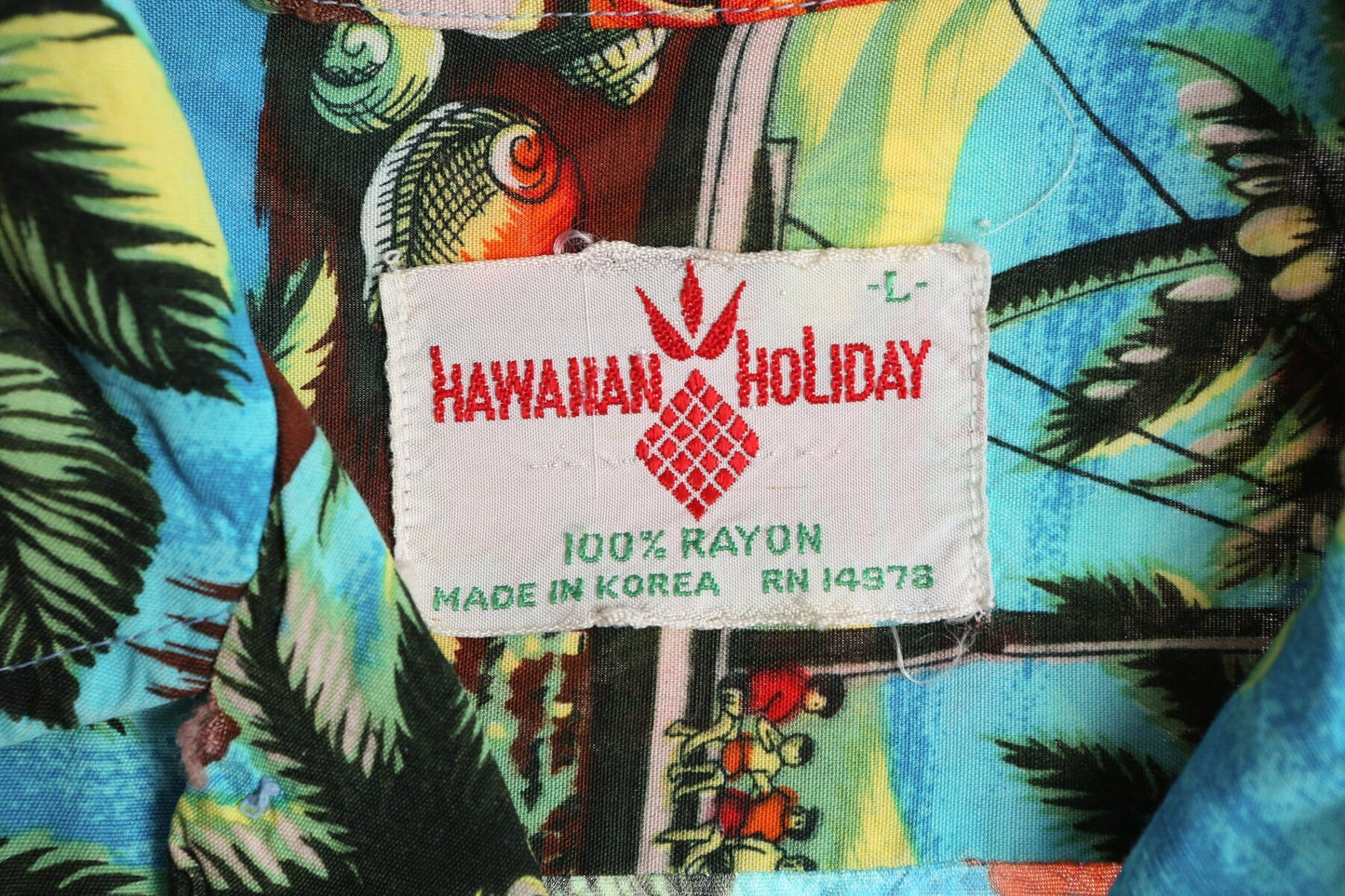 Vintage Men Hawaiian Shirt by Hawaiian Holiday - Made in Korea - Era 70s - 80s