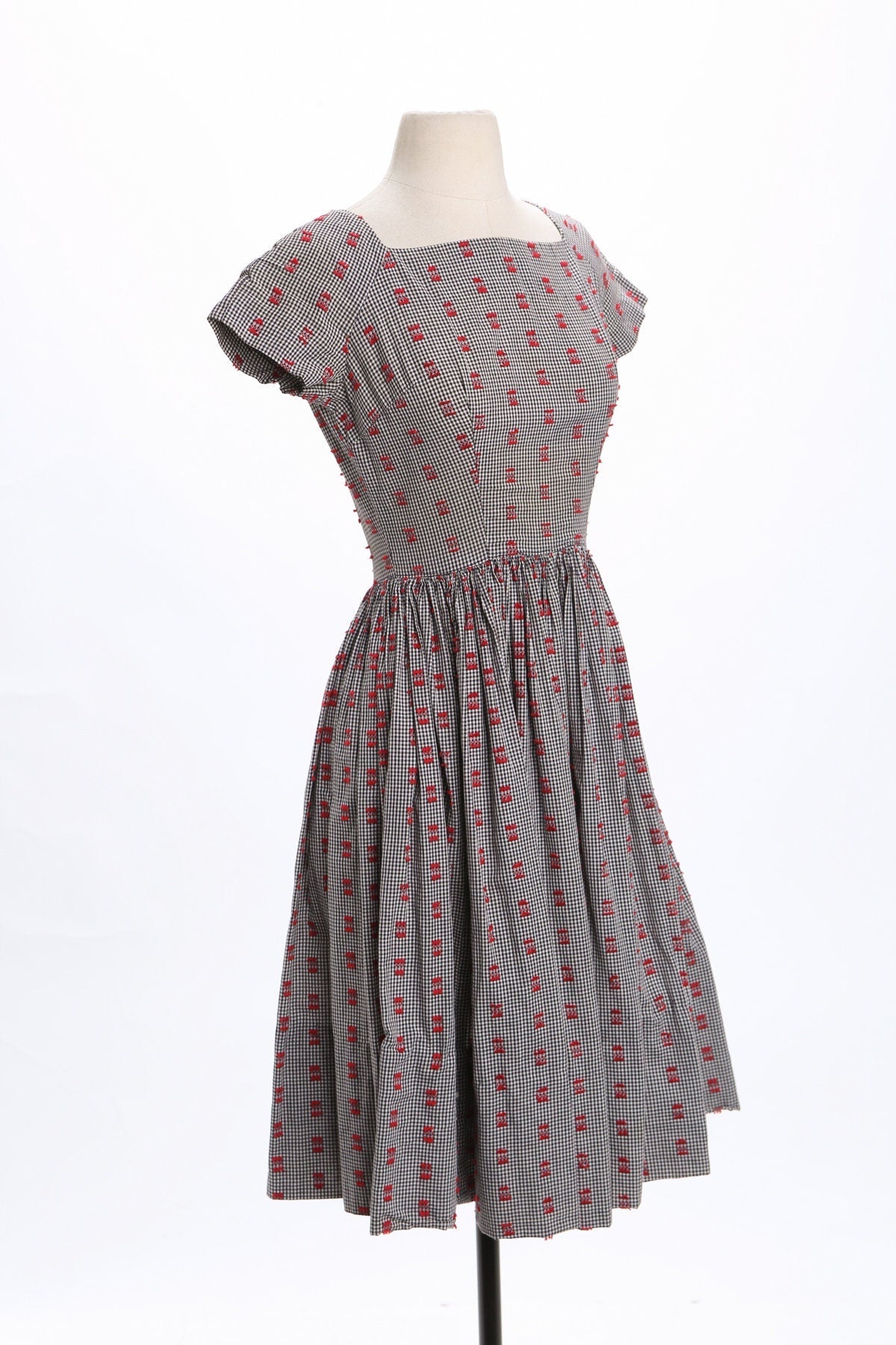 1950's Dress / Plaid Pattern / Red Embroidered Designs
