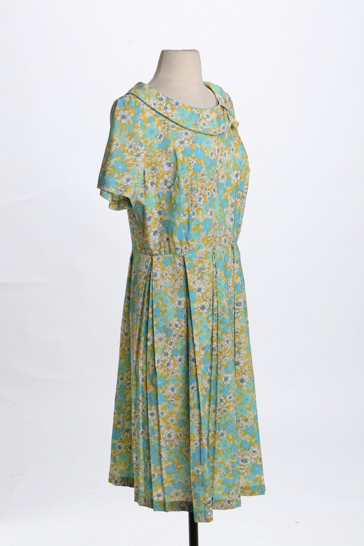 1960s Floral Print Dress / Green / Short Sleeve