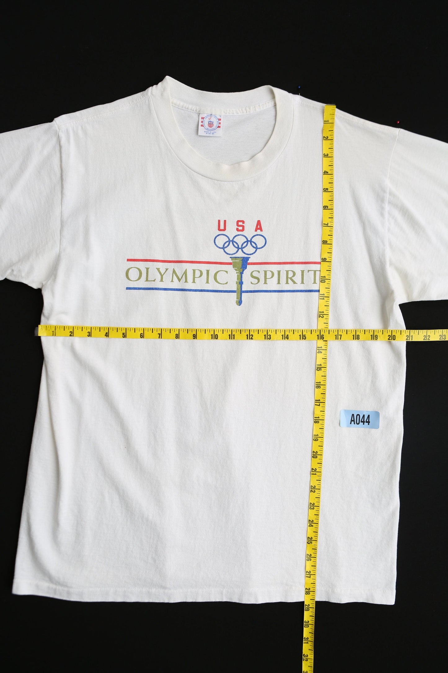 Vintage Olympic Spirit USA Graphic T-shirt