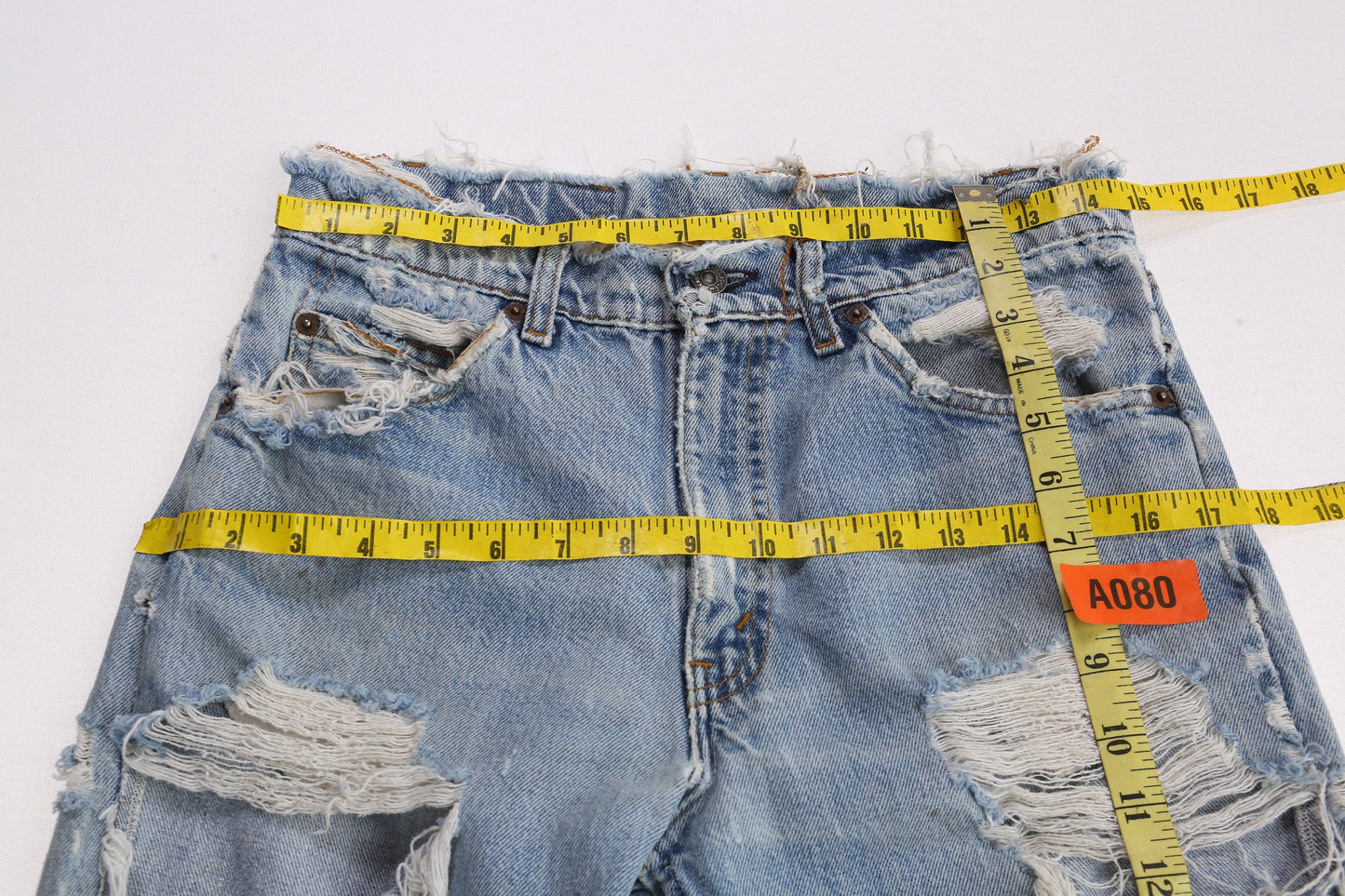 Vintage Levi's Jeans / Light Wash / Distressed / 1980s / Denim
