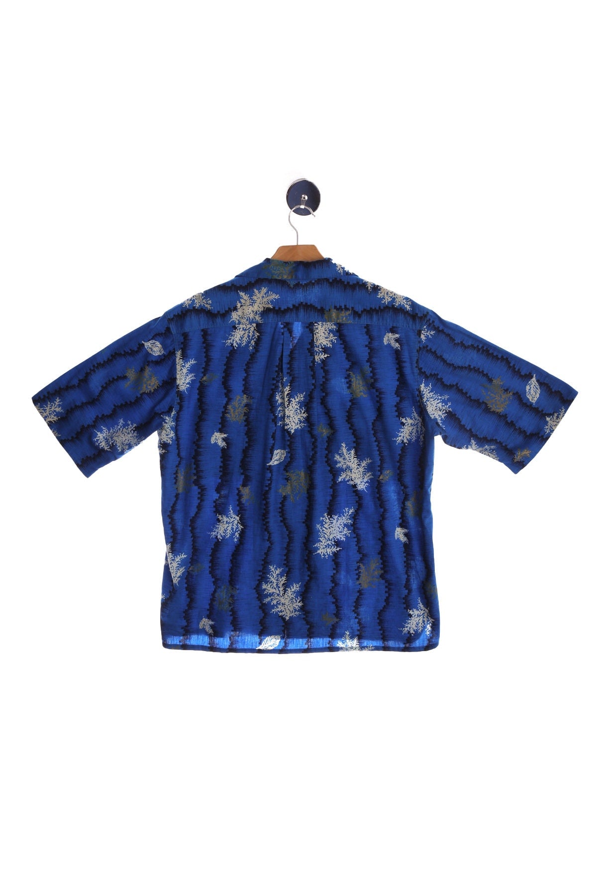 Vintage Navy Blue Men's Hawaiian Shirt With Sea Print Features