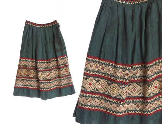 Women Vintage Green Embroidered Skirt
