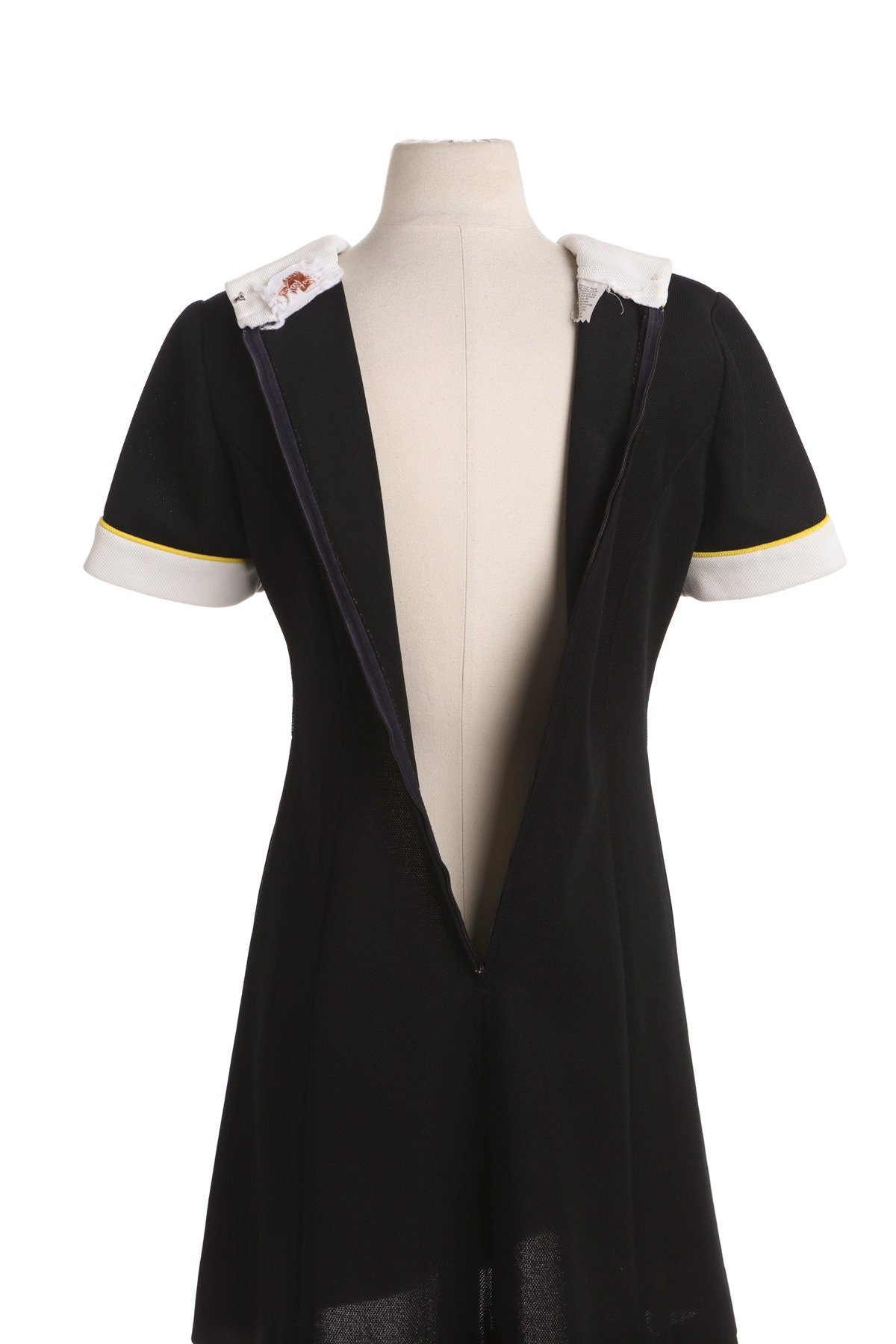 Vintage Black Mod Dress - Era 60's - 70's - By Leslie Tag knits