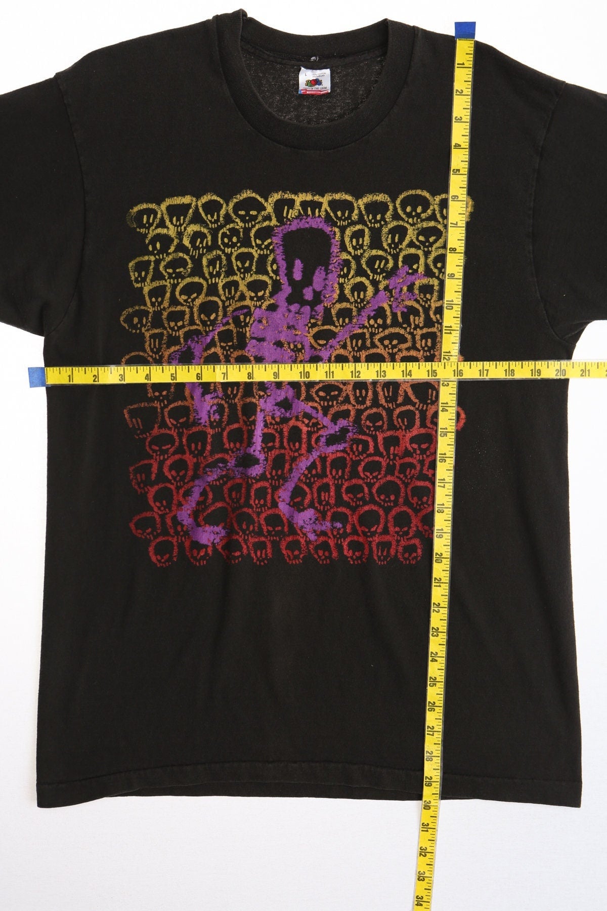 Vintage graphic 90's black t-shirt fruit of the loom l shirt purple skeleton skulls