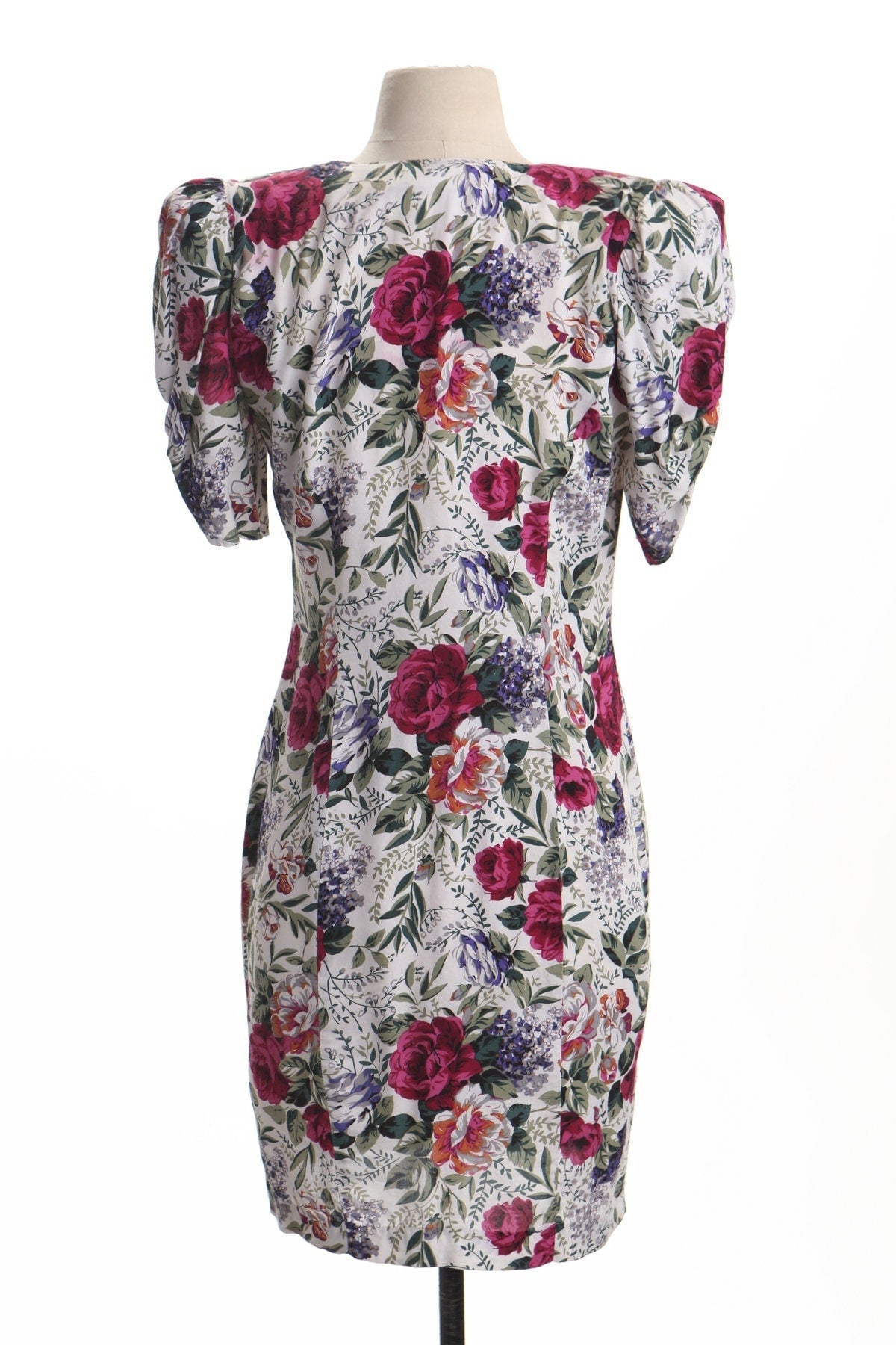 Vintage floral print white red roses casual rayon pearl button front closure shoulder pads