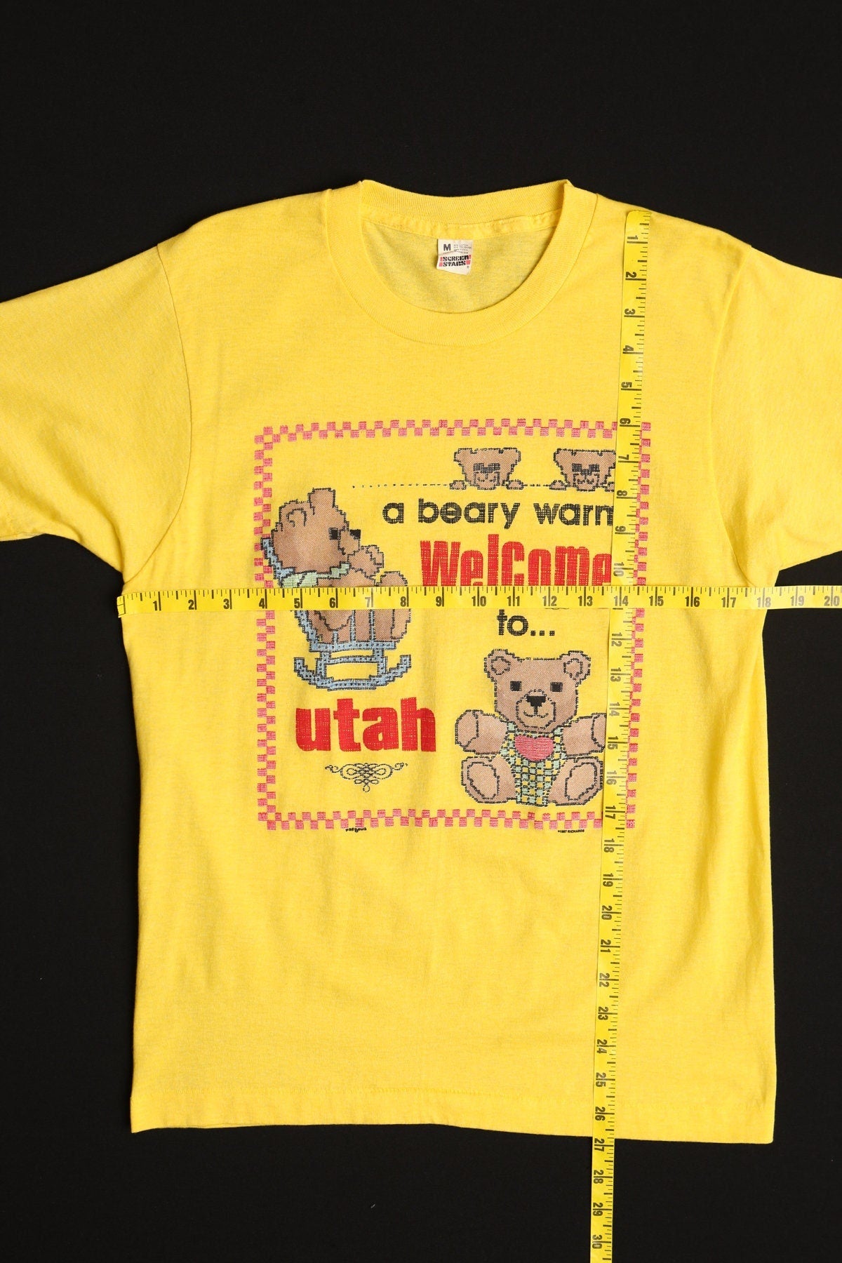 Vintage yellow bear teddy utah graphic t-shirt 80's