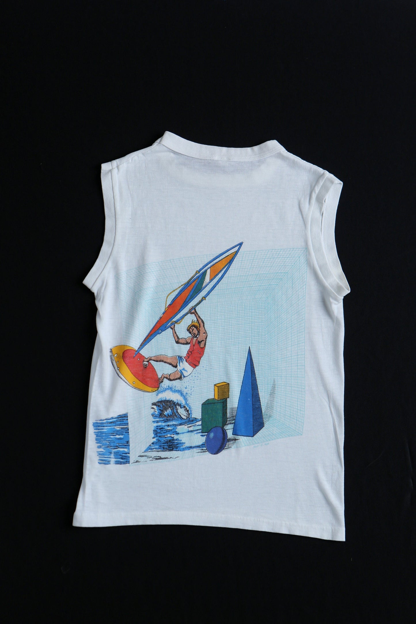 Wind surfing graphic tank top white vintage t-shirt 70's surf sea water beach