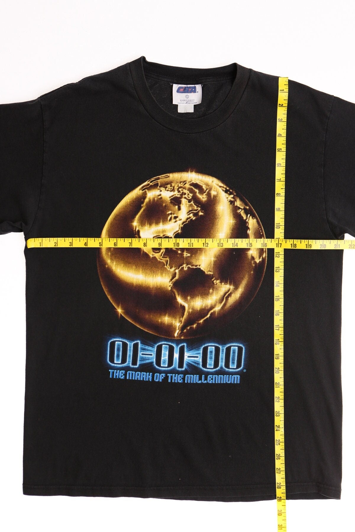 Vintage y2k year 2000 graphic t-shirt shirt golden globe the mark of the millennium black 01-01-00