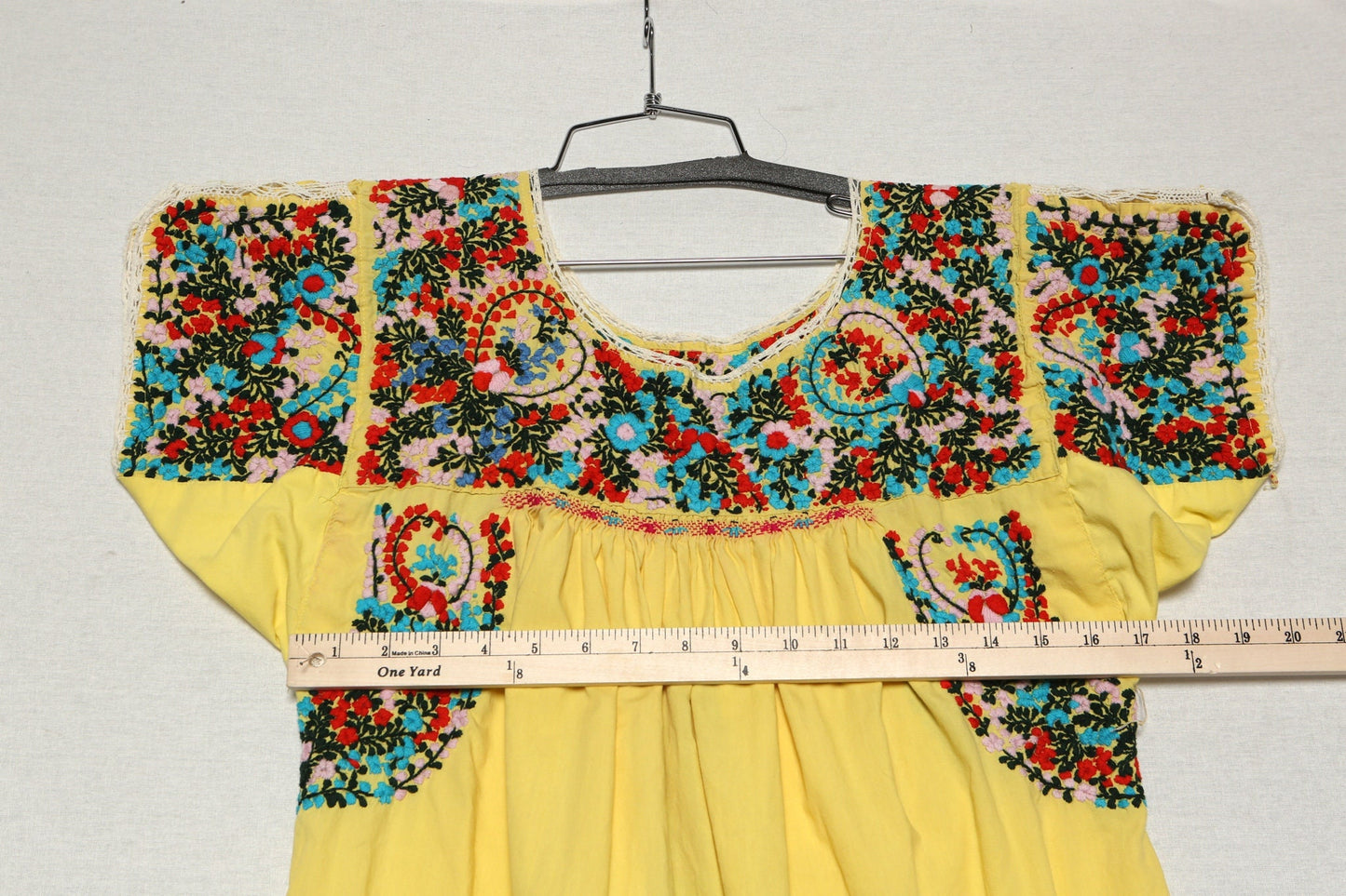 Vintage mexican embroidered yellow dress ethnic women short sleeve floral