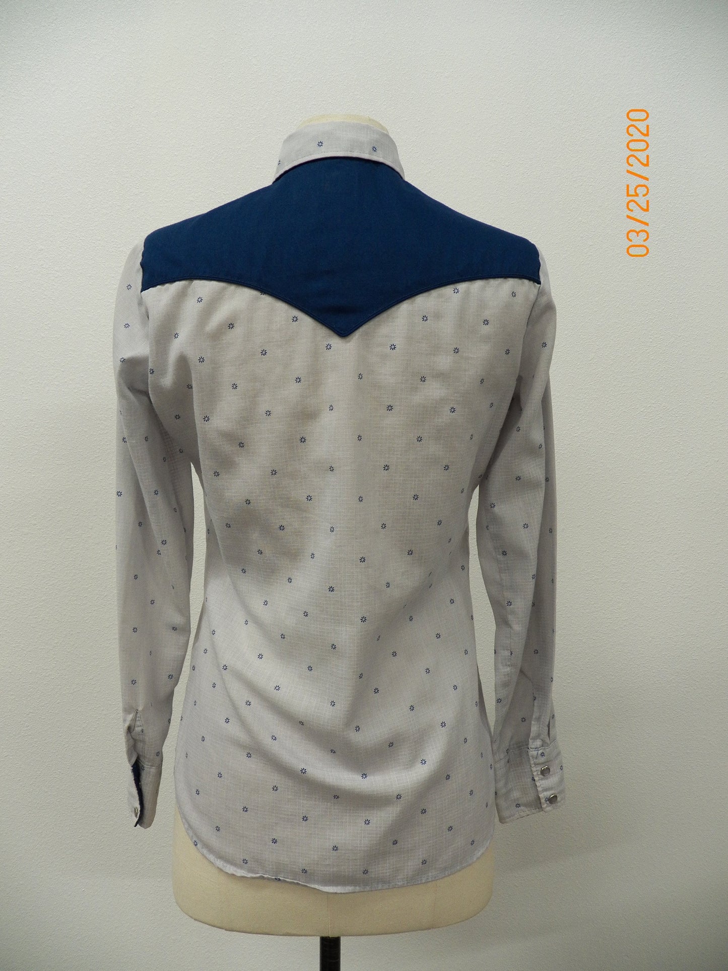 Women western cotton long sleeve top