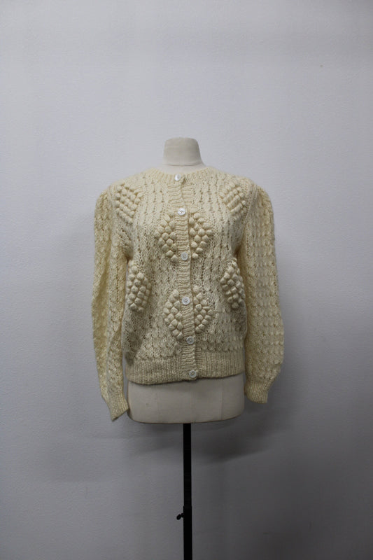 Women vintage knit sweater beige button up grandma winter 80's