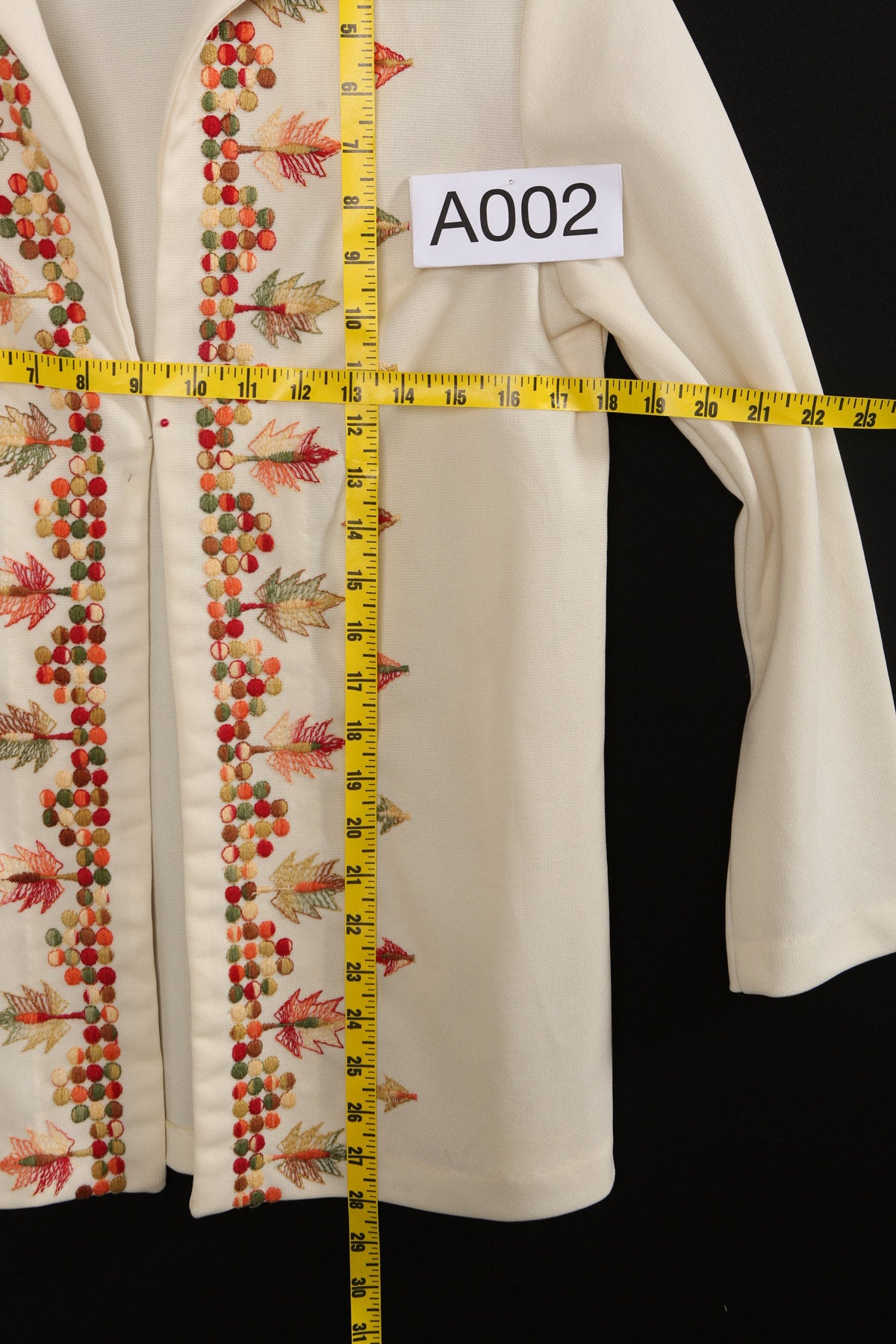 70's Woman Beige Embroidered Open Top