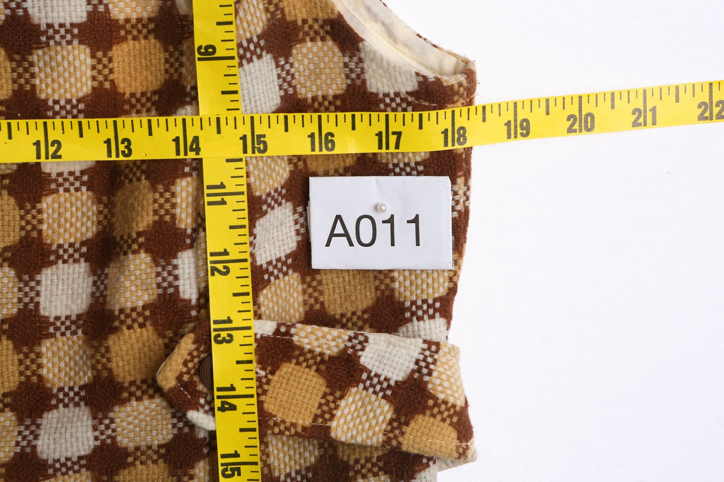Women Brown Plaid Two Piece Mod Suit - Made in Japan - Era 60's - 70's
