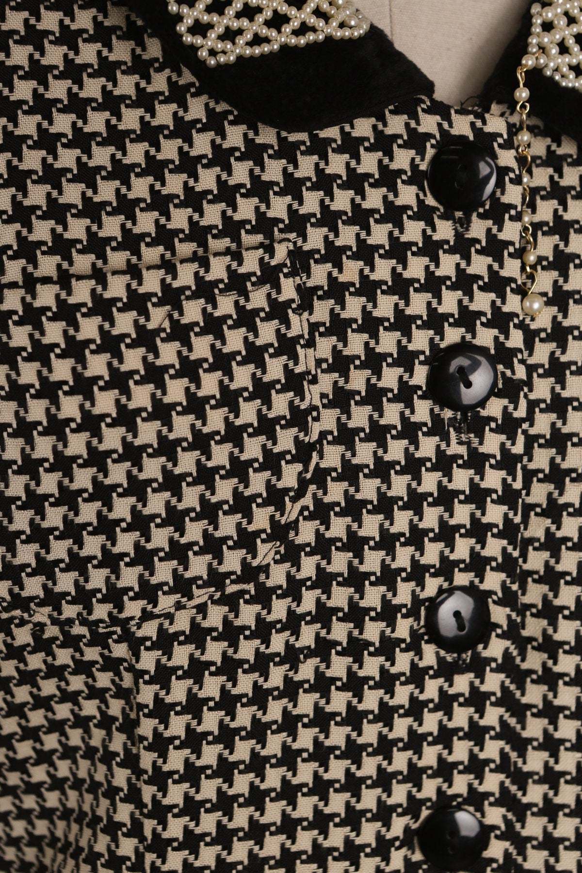 Women Houndstooth Print Casual Jacket with Collared Pearl Embroidered Details