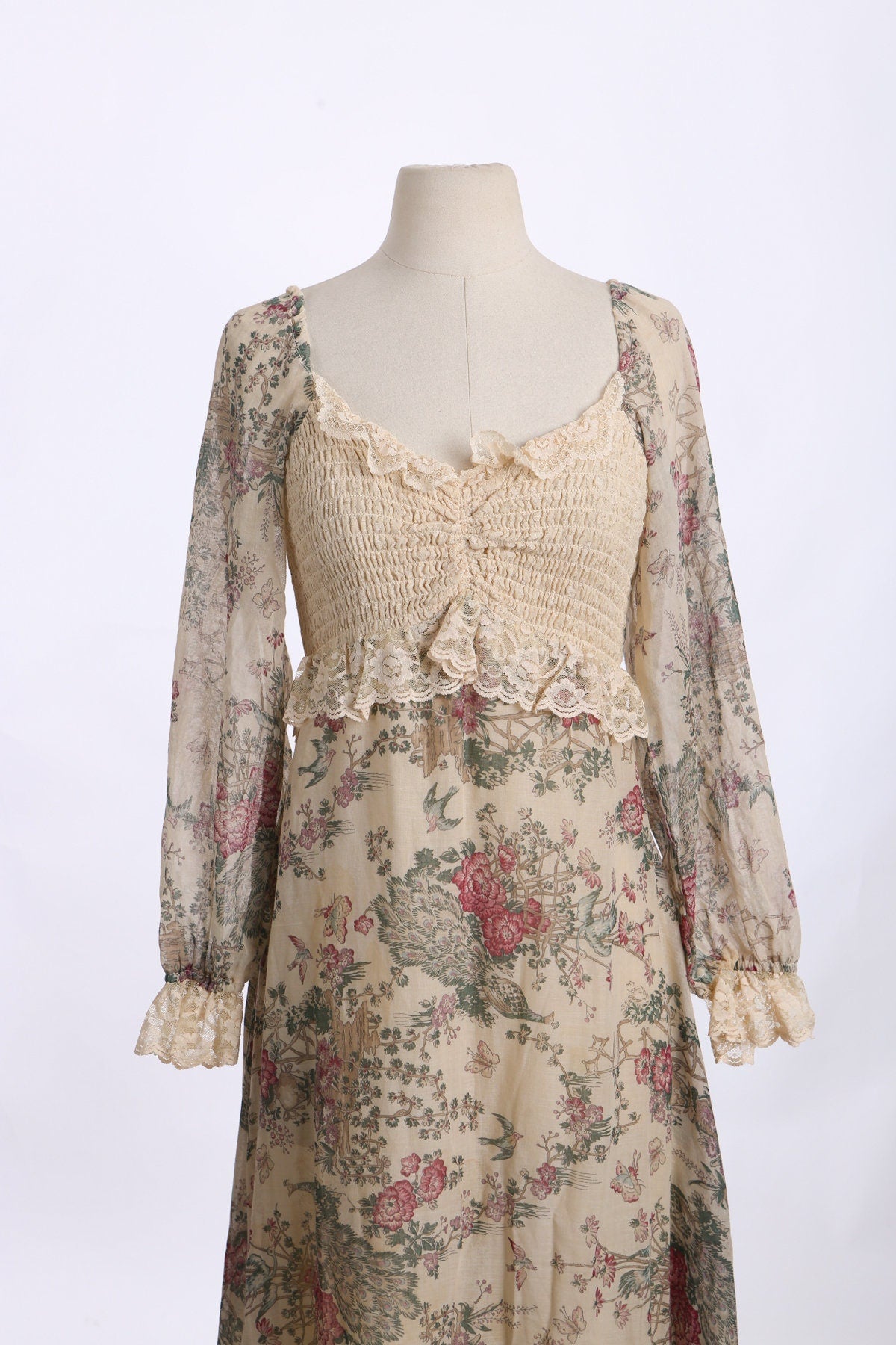 1970s Floral Print Neige Summer Prairie Dress