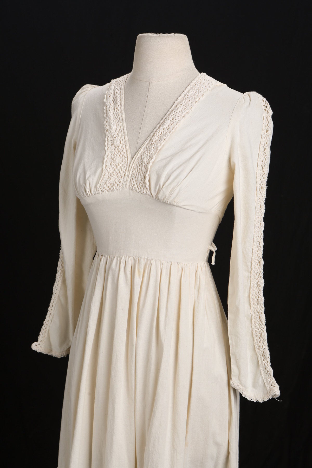 1970s White Long Sleeve Summer Prairie Dress
