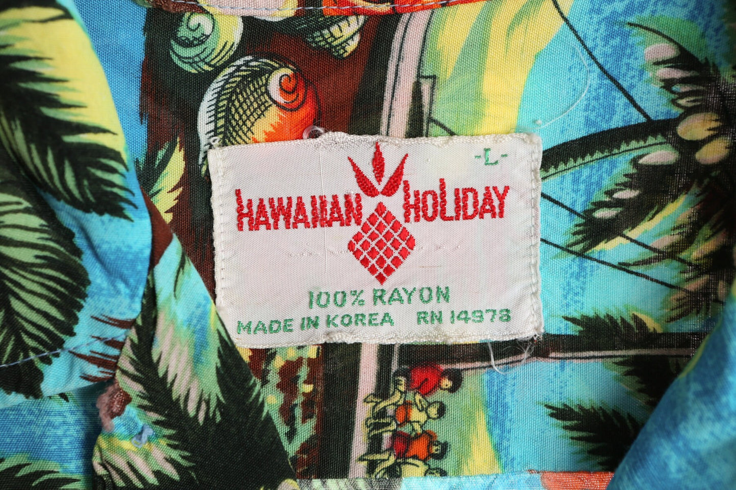 Vintage Men Hawaiian Shirt by Hawaiian Holiday - Made in Korea - Era 70s - 80s