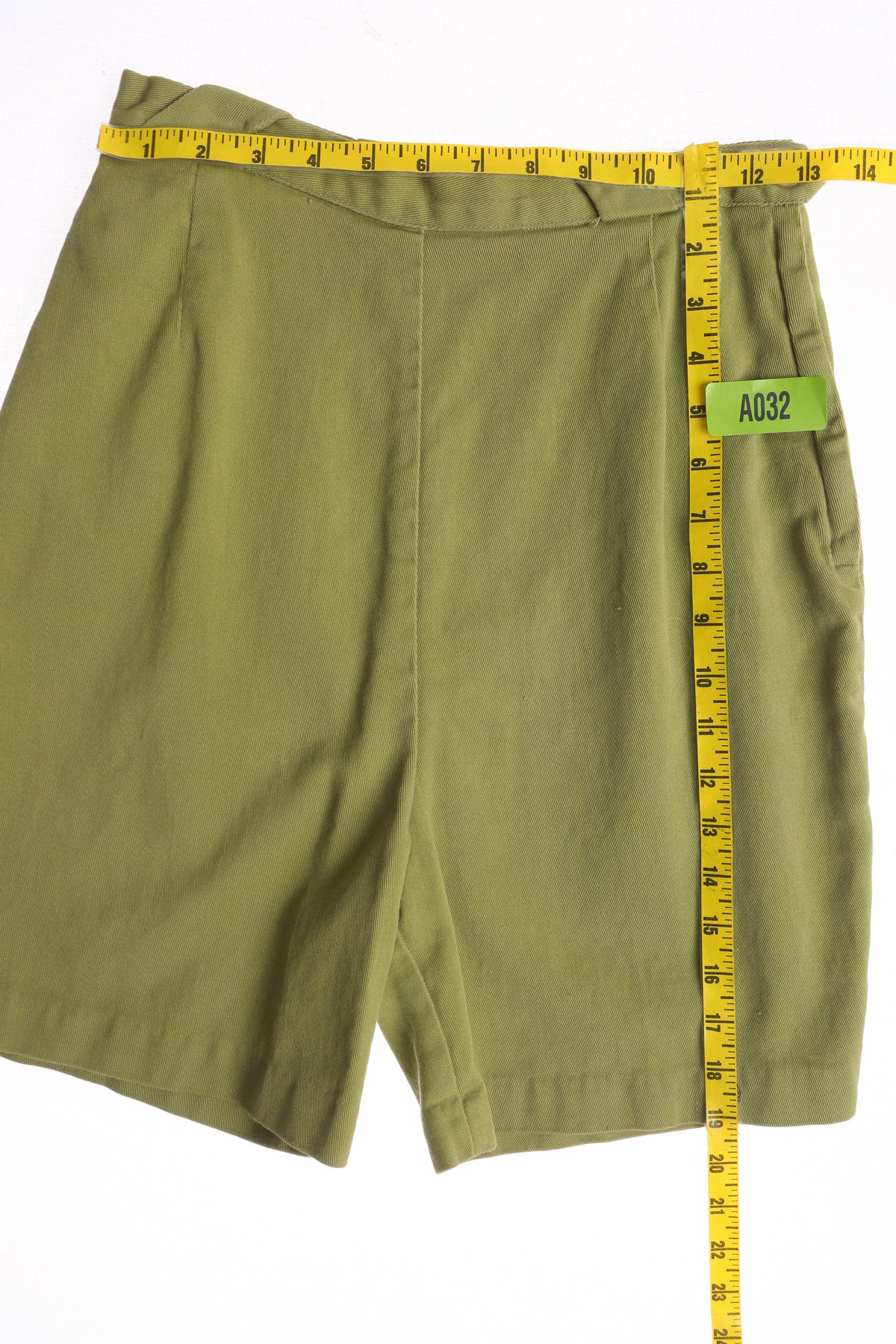 1960s Women Green Bermuda Shorts