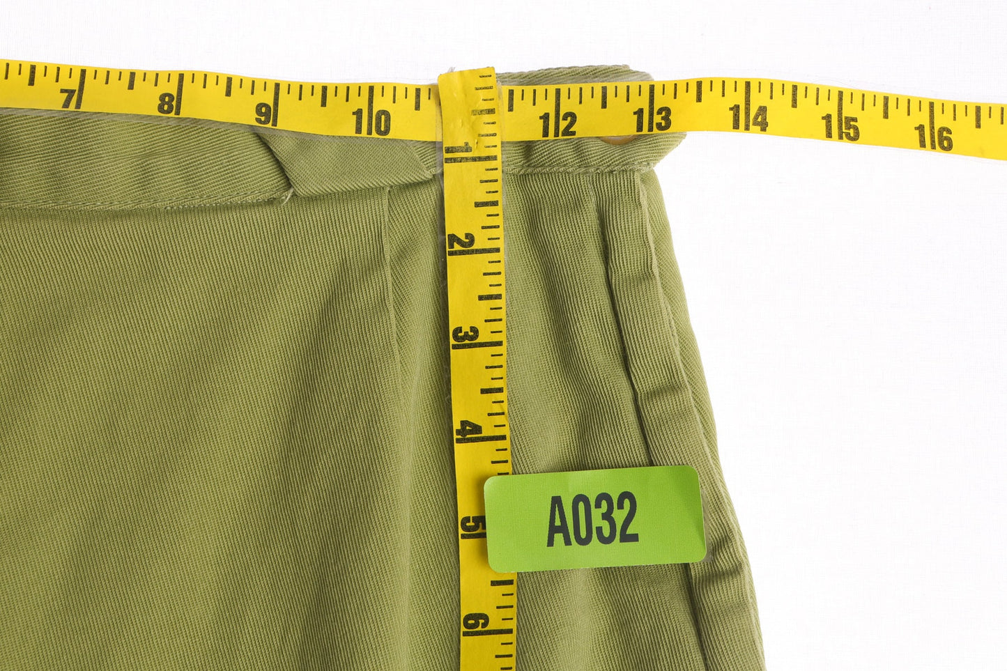 1960s Women Green Bermuda Shorts