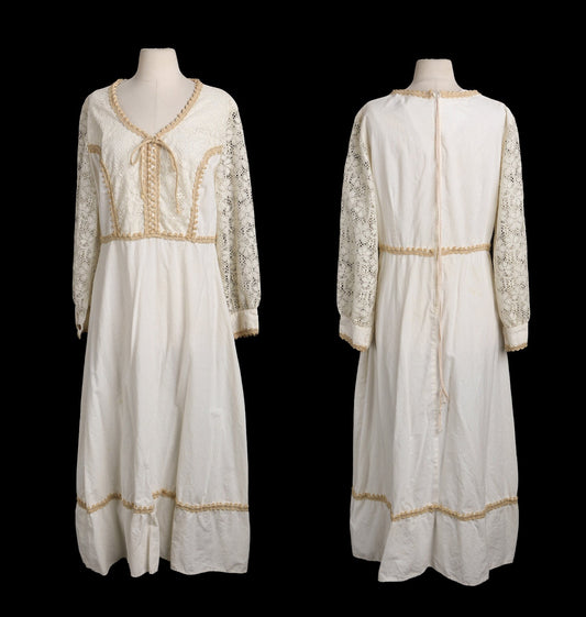 Vintage White Prairie Dress - Long Sleeve - White Lace - Era 1970s - 1980s
