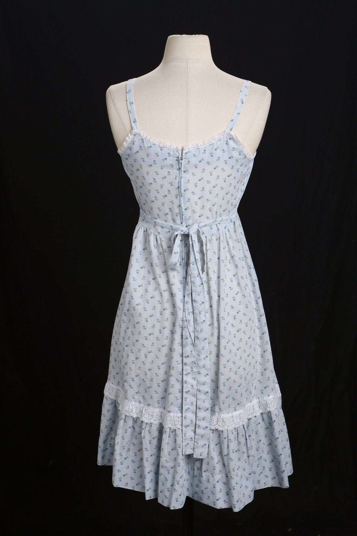 Vintage Women Blue Floral Print Summer Dress - Era 1970s - 1980s