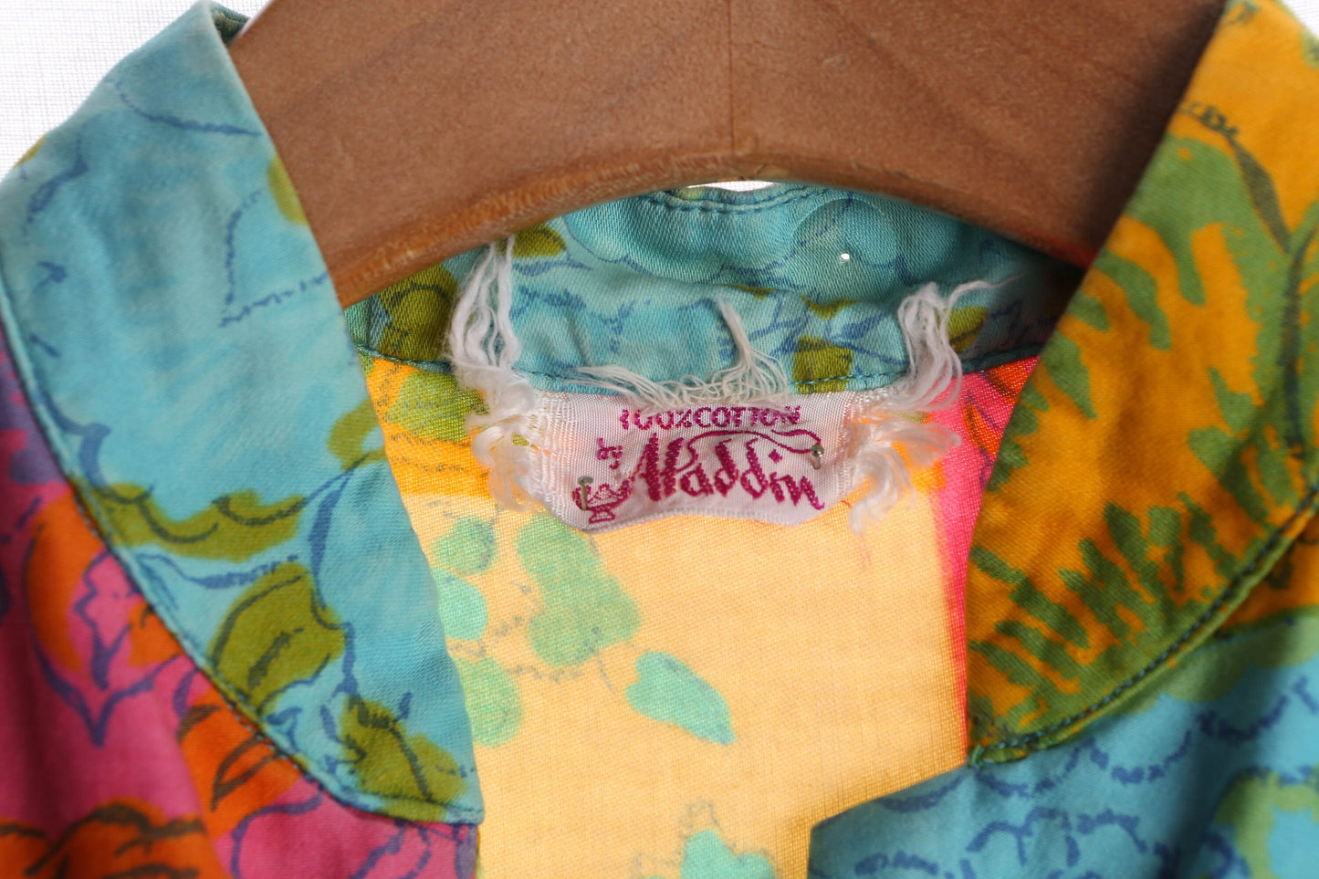 1970s Women's Floral Print Cotton Button Up Top