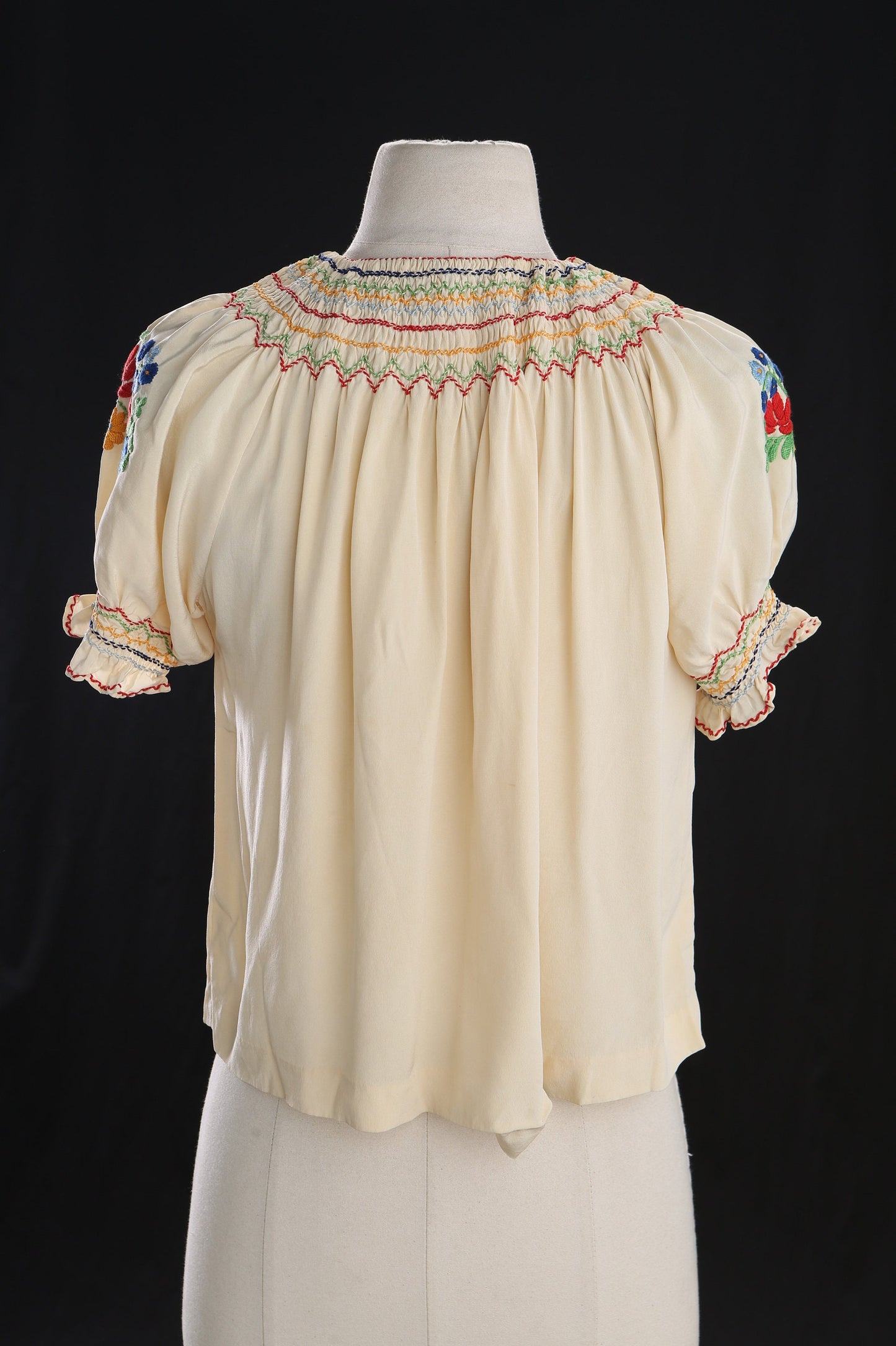 Vintage Floral Embroidered Blouse