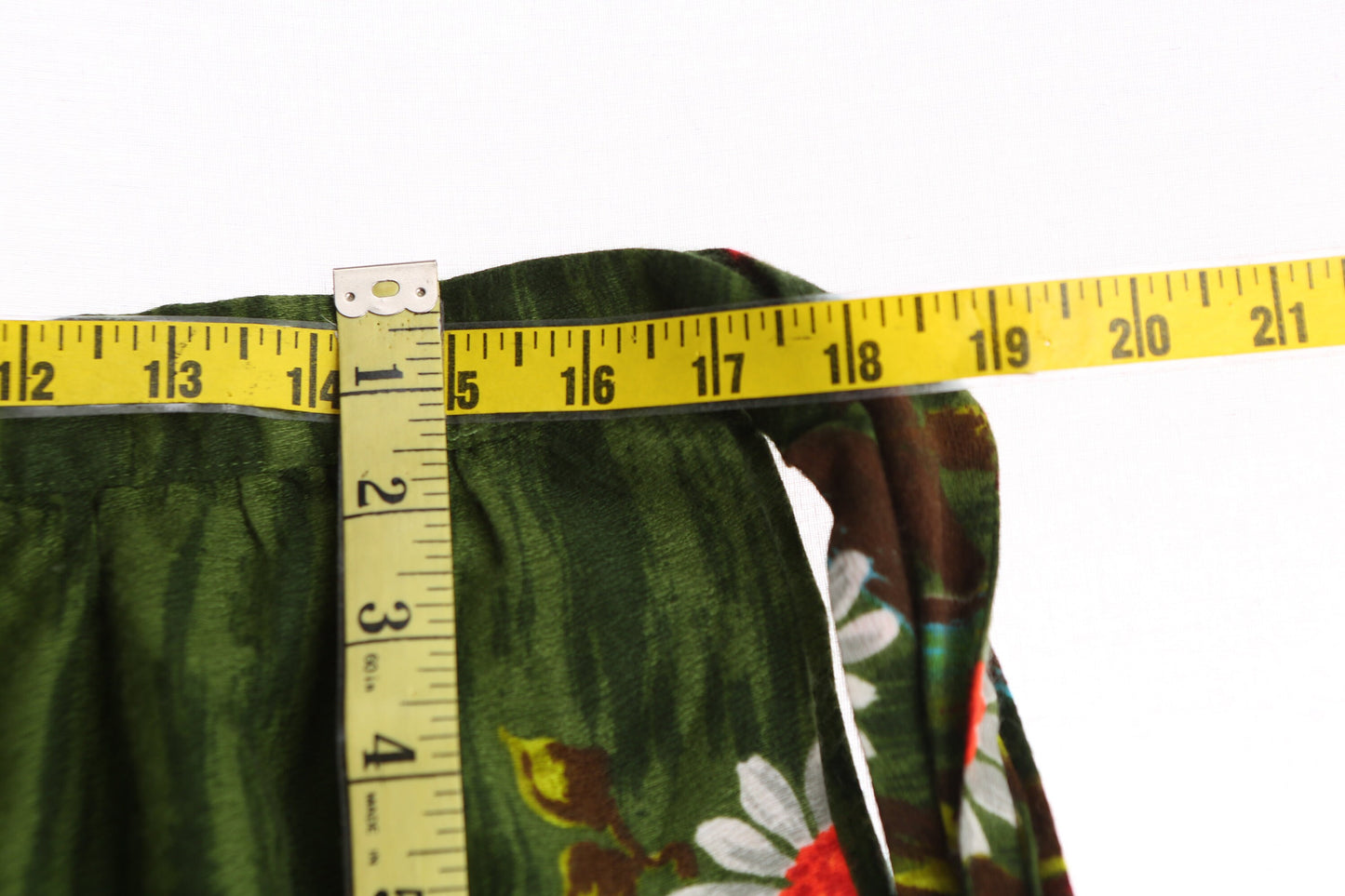 Vintage Red Flowers Print Green Wrap Skirt