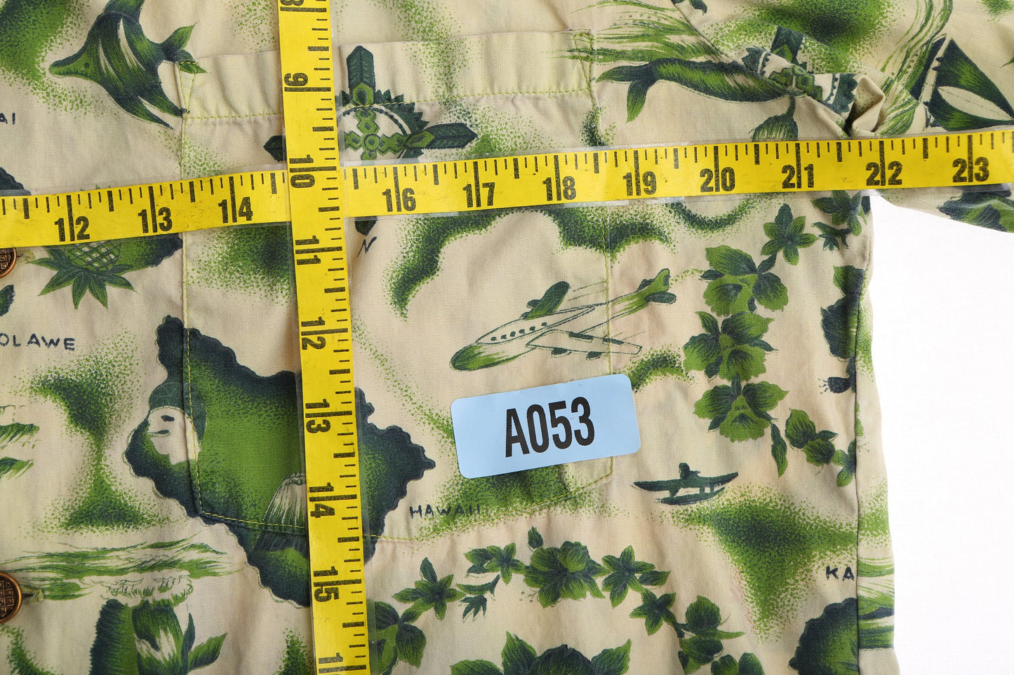 Vintage Men's Hawaiian Shirt / By Ui Maikai / Estimated Era: 1950's - 1960's