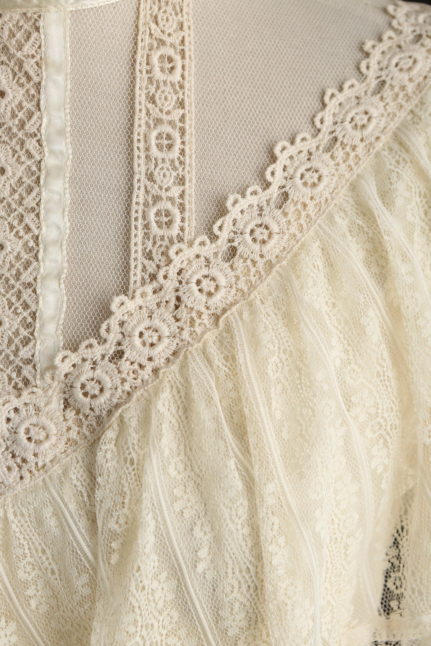 Vintage Women's Beige Prairie Dress / Era 1960's - 1970's