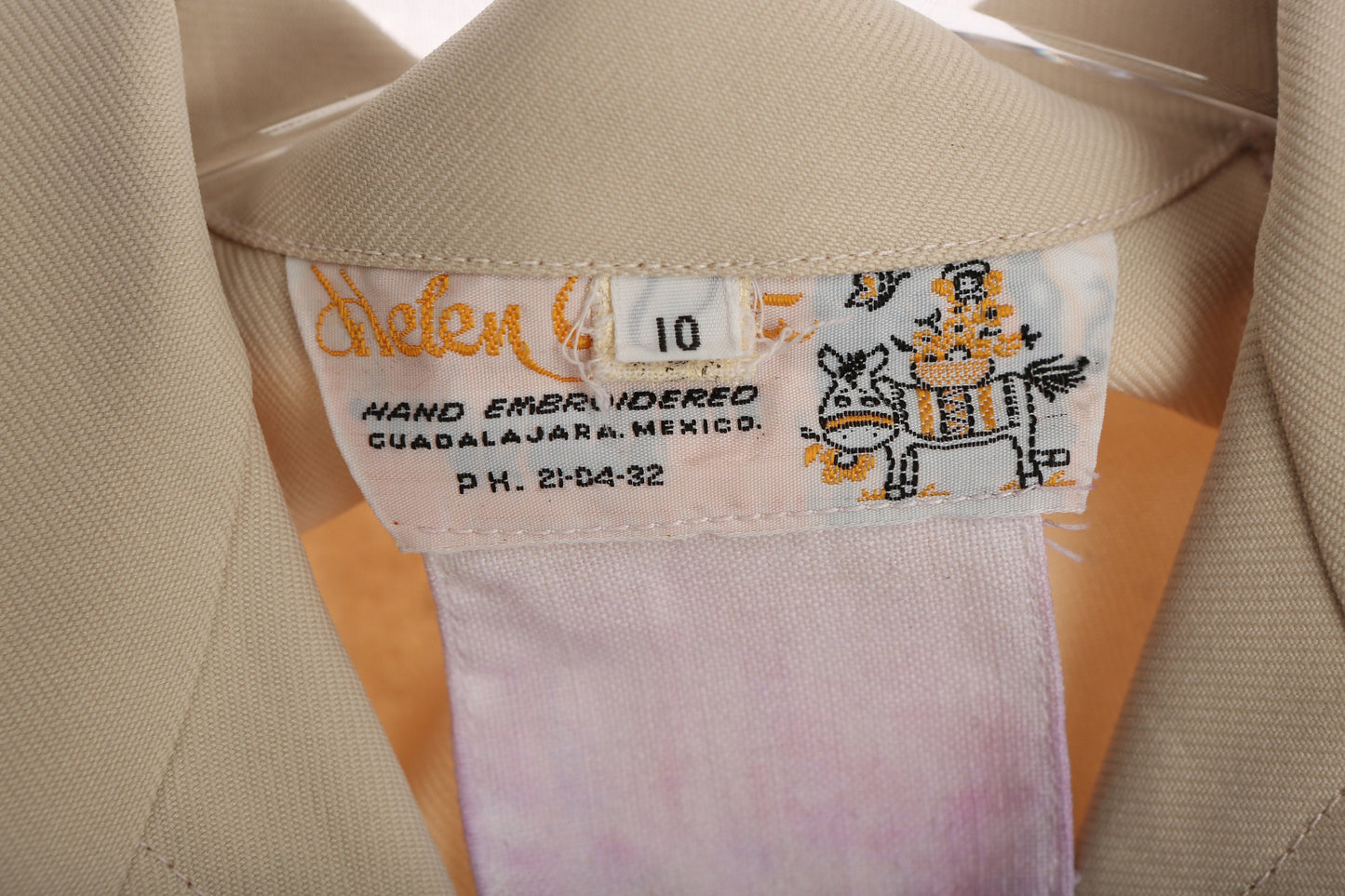 70s Women Mod Poly Bouse with Embroidered Floral Designs