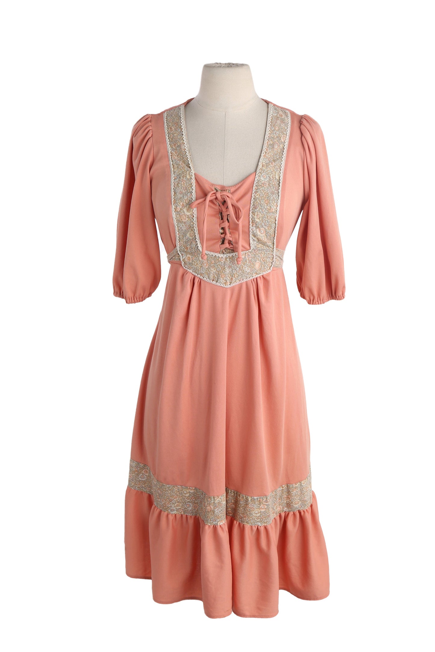 Vintage Women Prairie Dress / Era 1970s / Polyester