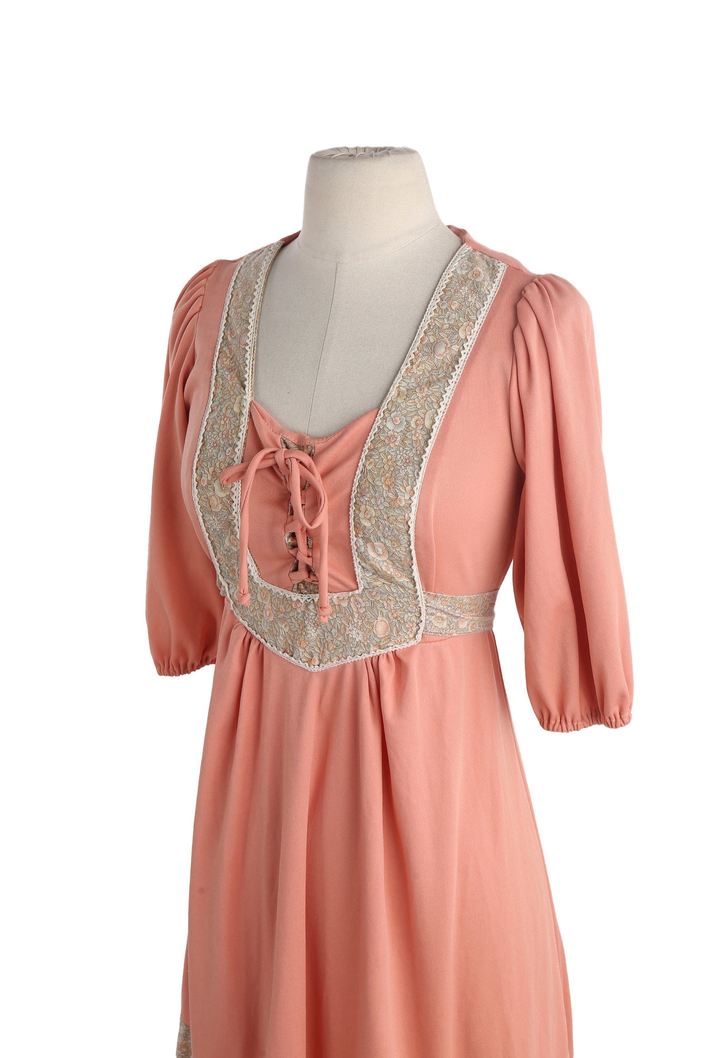 Vintage Women Prairie Dress / Era 1970s / Polyester