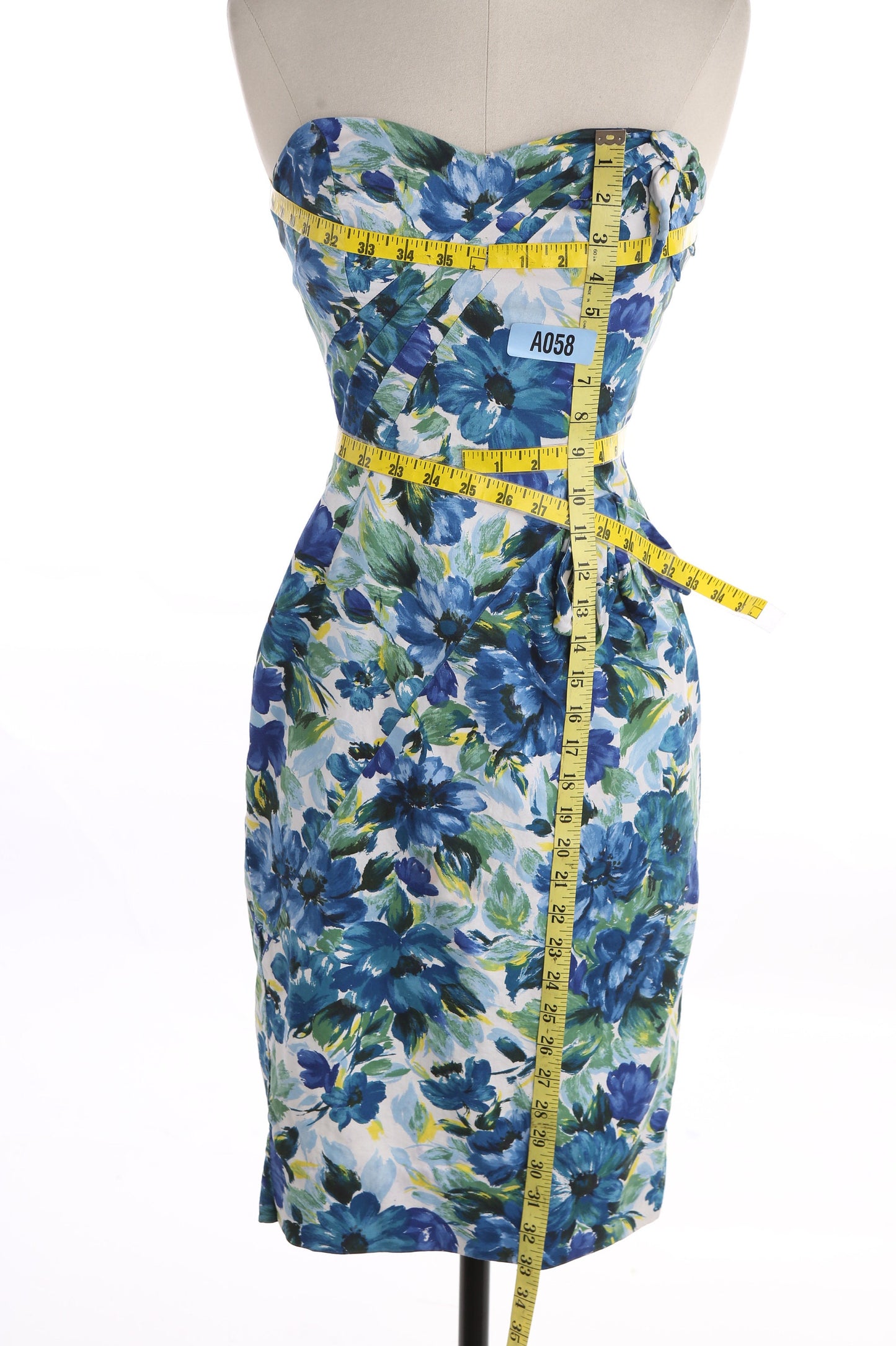 Vintage Women Sleeveless Floral Print Casual Dress / Era: 80s - 90s