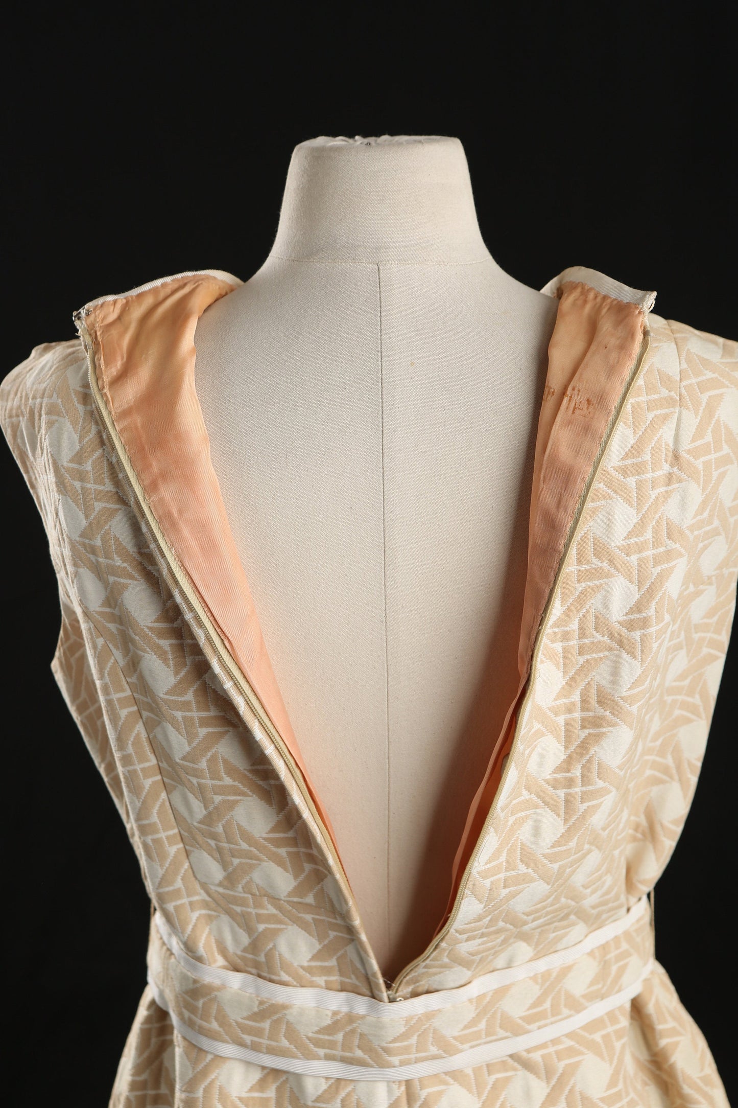 1960s-70s Women Sleeveless Mod Casual Dress