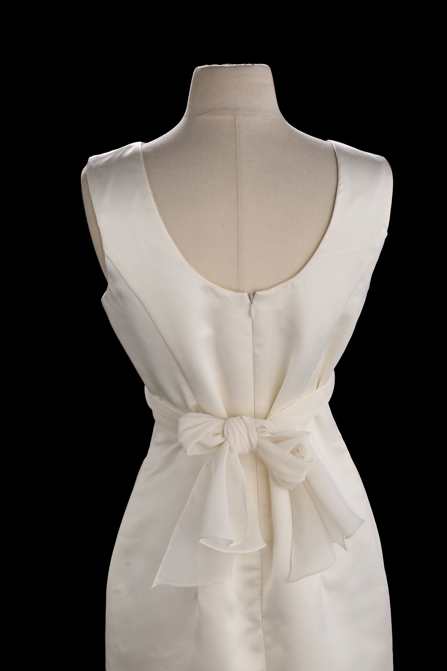 Vintage Women White Evening Dress by Scott McClintock / Made in USA / Size 8