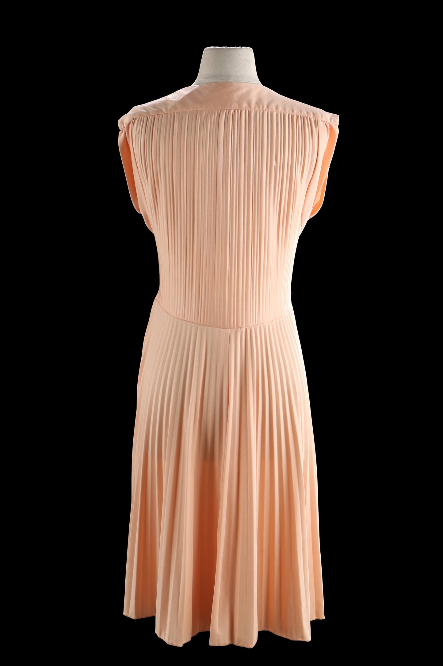 80s Women Pink Casual Sleeveless Dress with Pleated Fabric Pattern