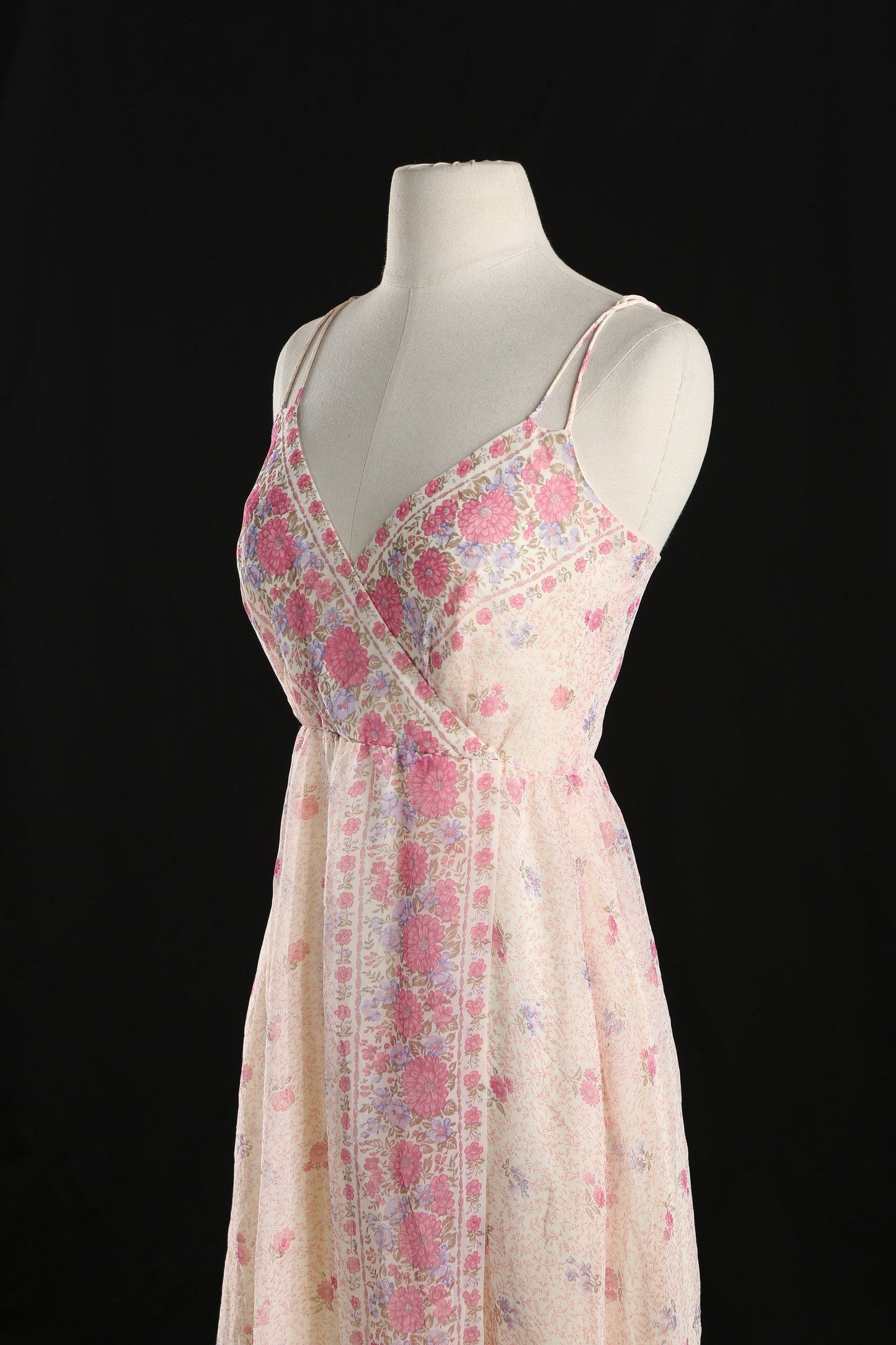 Vintage Women's Floral Print Long Summer Dress / Era: 70s - 80s