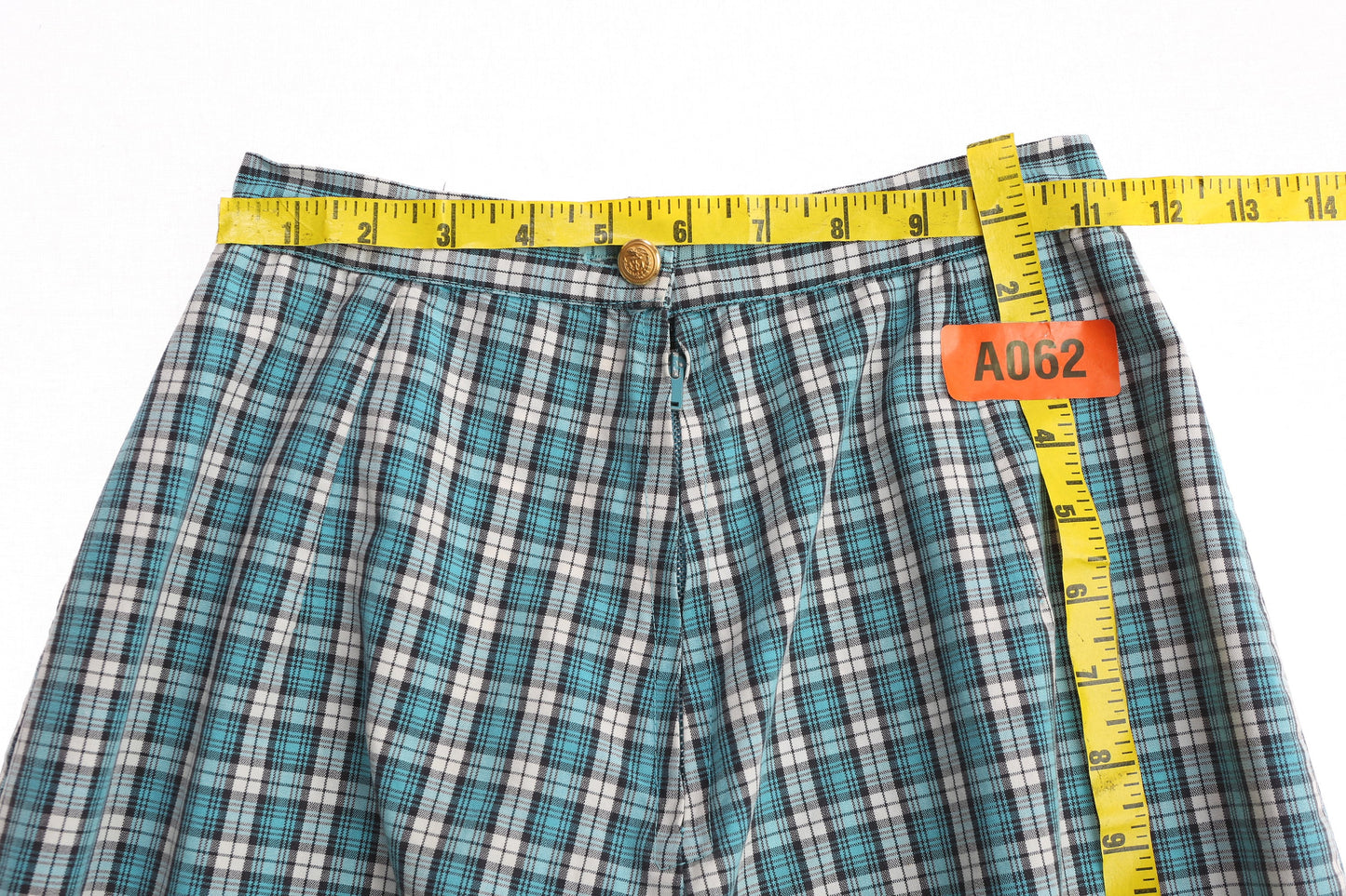 1960s Women GReen Capri Plaid Pants