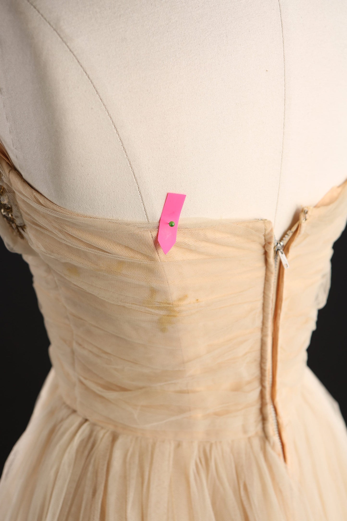 1950s Women Ballgown Halter Sleeveless Evening Dress