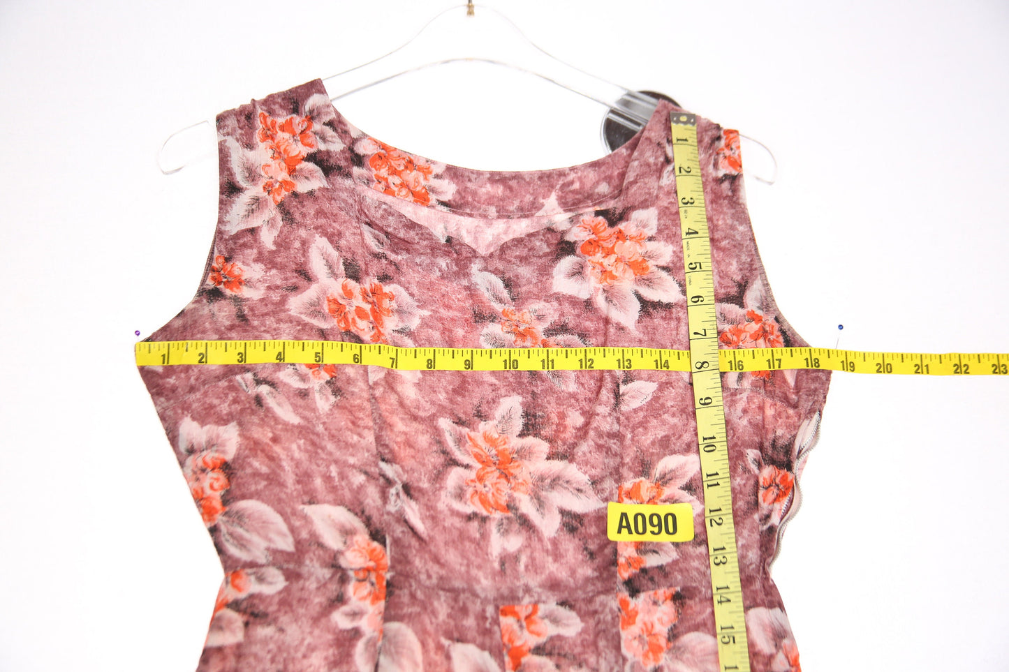Vintage Women's Brown Floral Print Hawaiian Dress - Estimated Era 1940's - 1950's